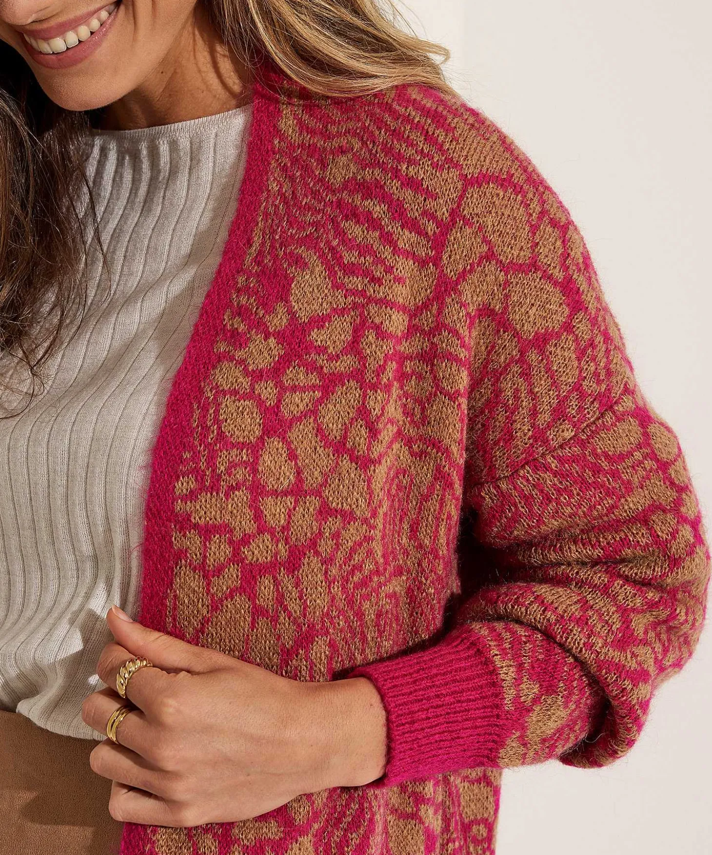 kyra_long_cardigan_flower_2.webp Long Cardigan Flower Puk*KYRA Outlet