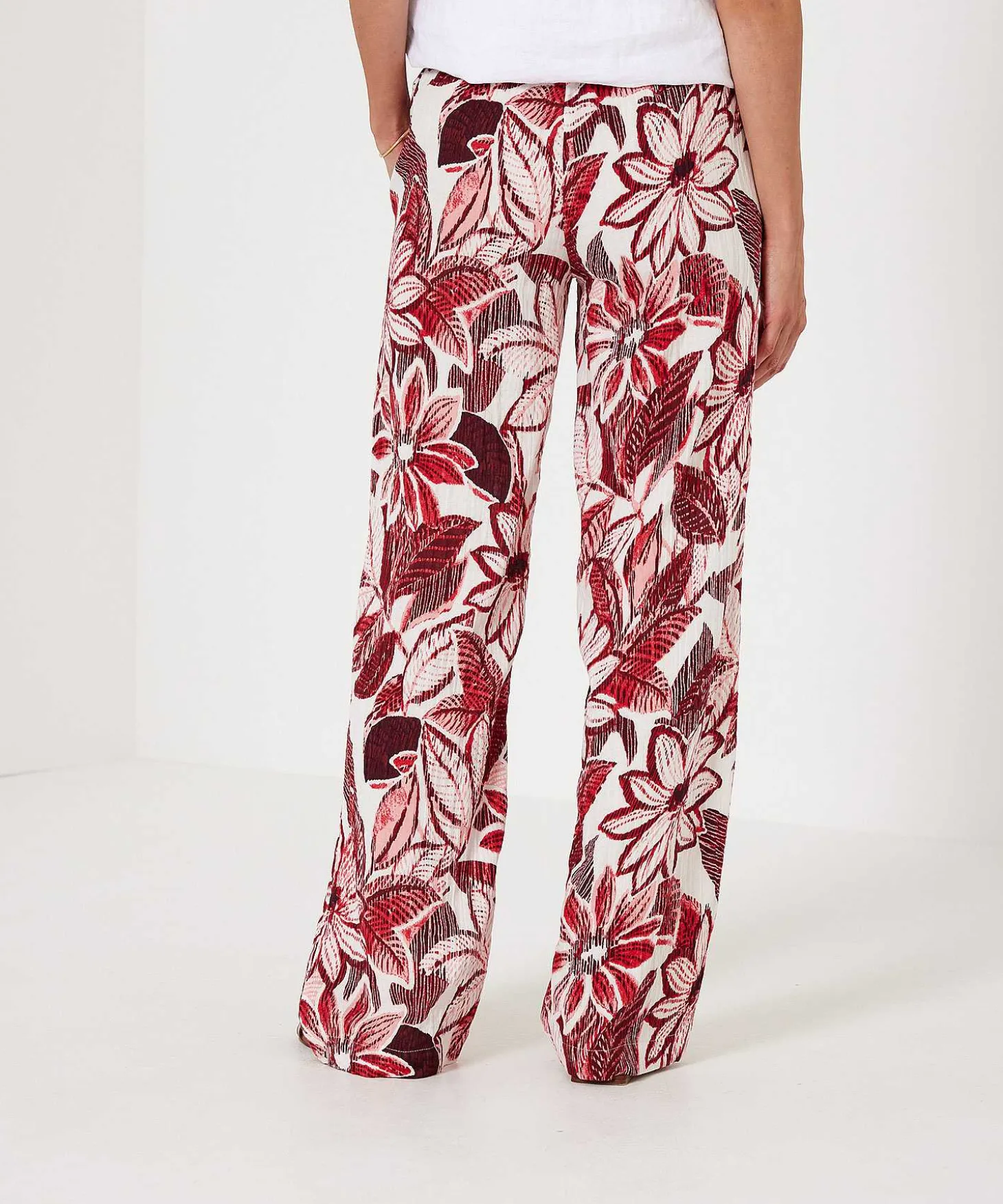 kyra_pants_red_flower_lin_1.webp Pants Red Flower Linza*KYRA Store