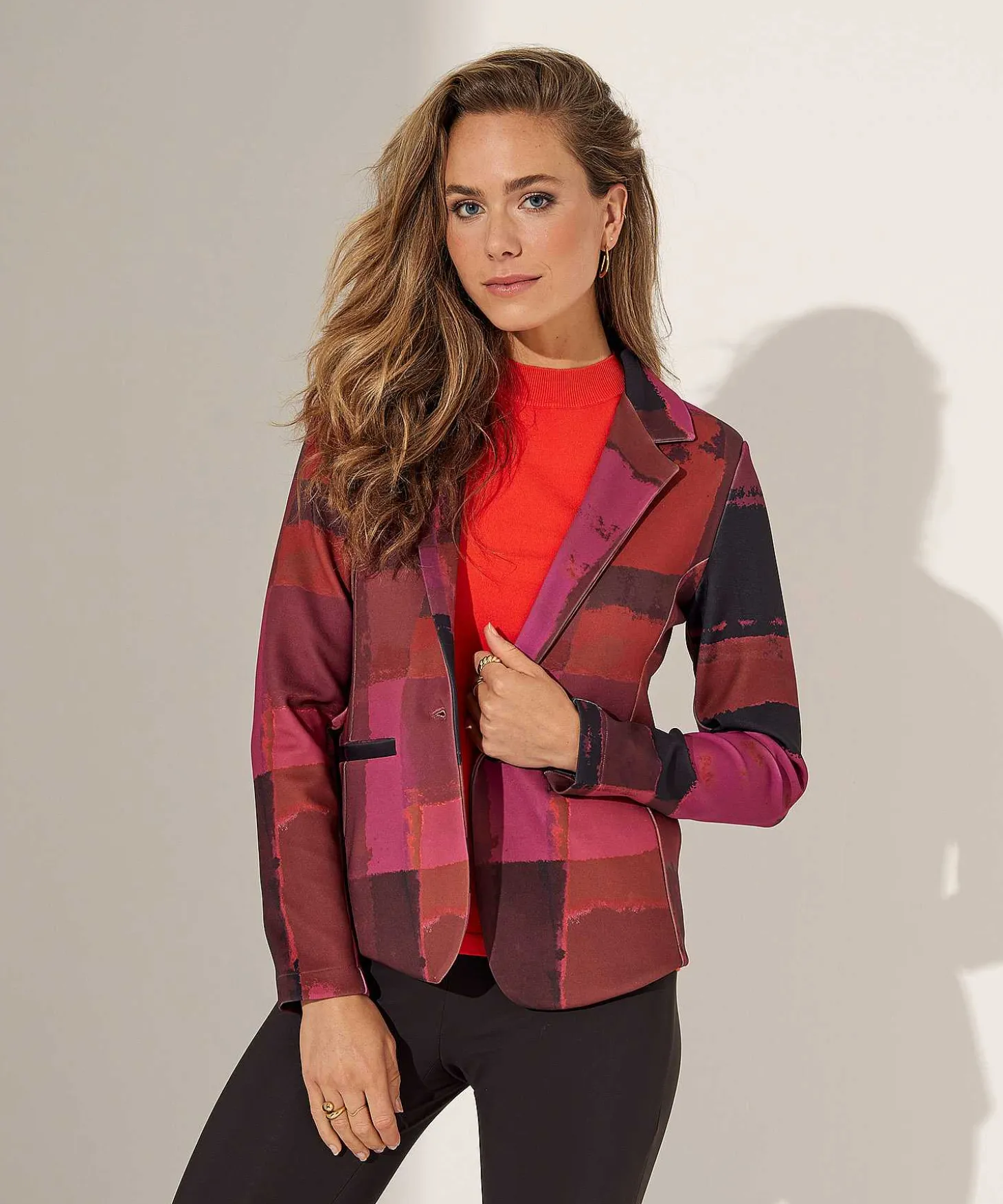 kyra_scuba_blazer_abstrac_0.webp Scuba Blazer Abstract Nikita*KYRA Discount