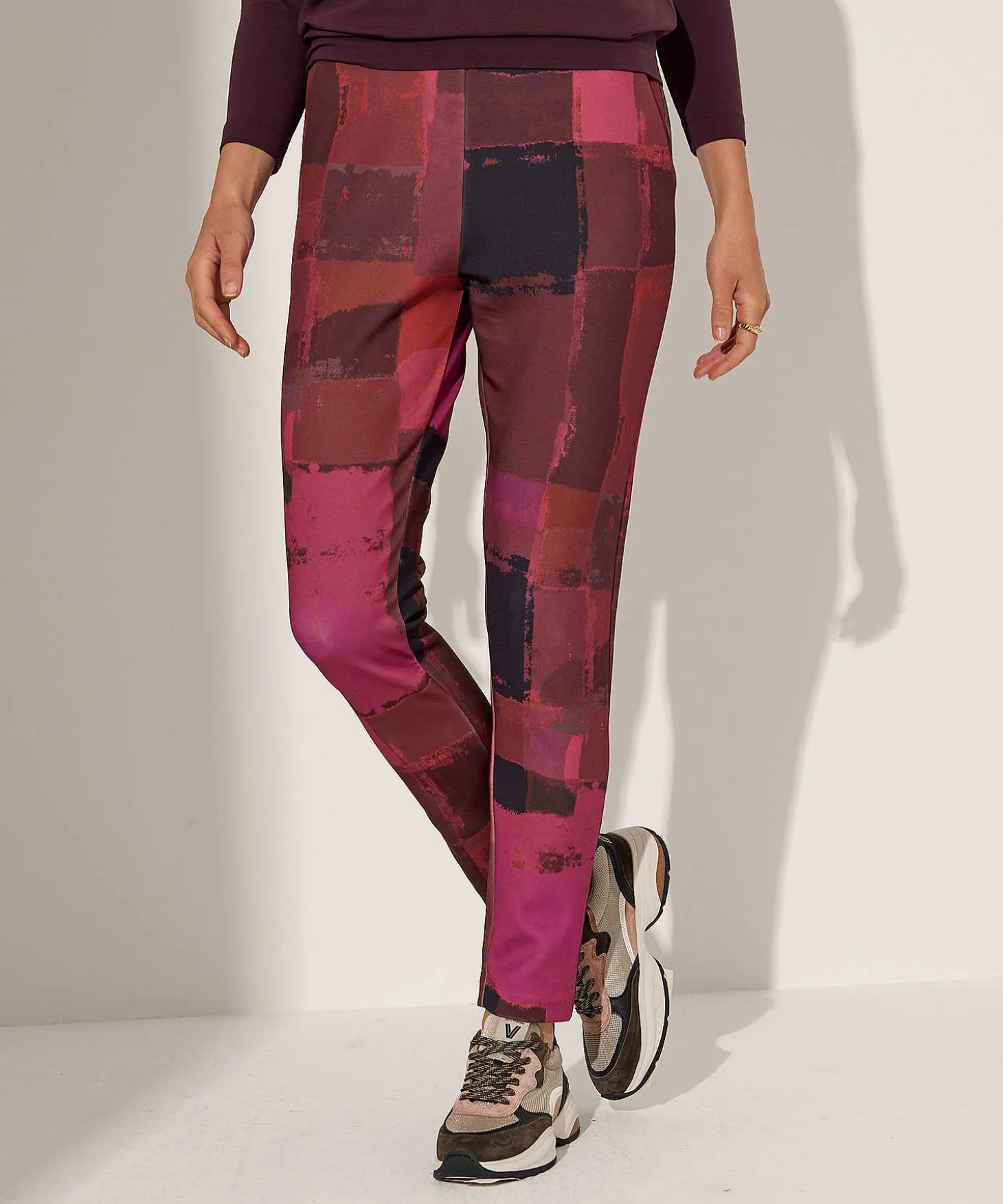 kyra_scuba_pants_abstract_0.webp Scuba Pants Abstract Natalina*KYRA Hot