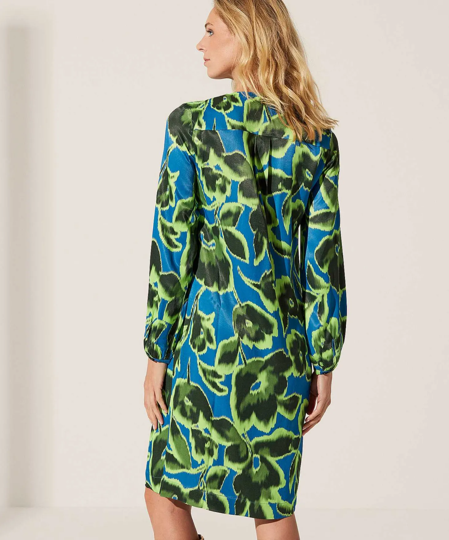 kyra_silky_dress_flower_a_1.webp Silky Dress Flower Arlino*KYRA Flash Sale