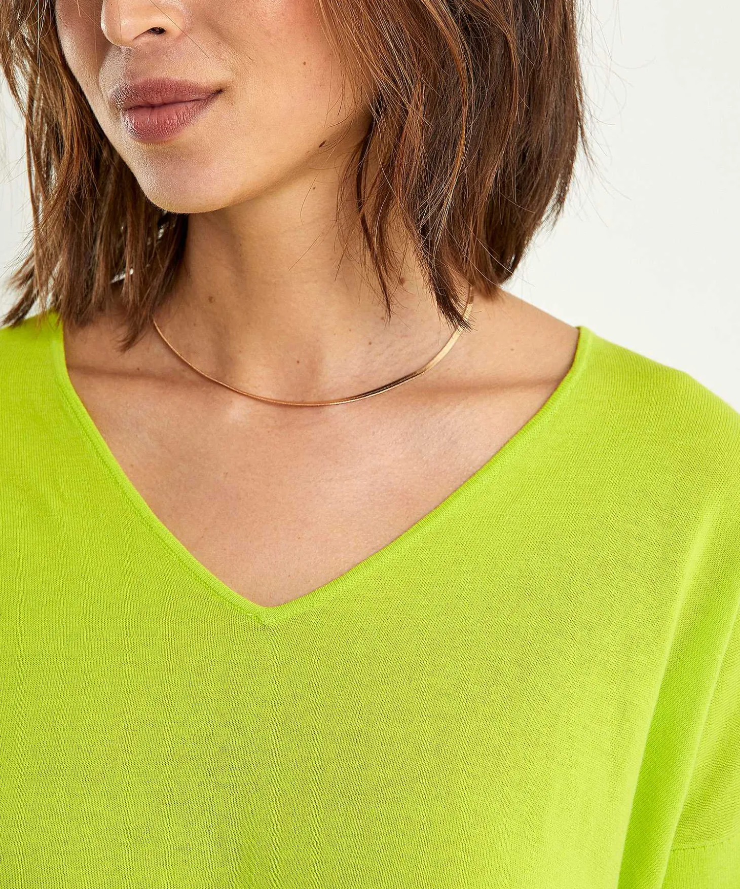 kyra_sweater_vneck_avy_3-2.webp Sweater V-Neck Avy*KYRA Sale