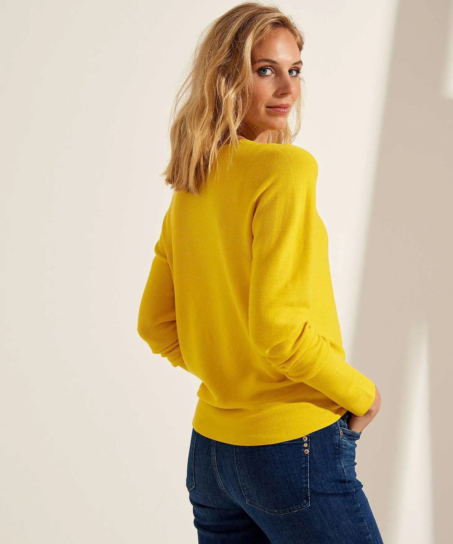 kyra_sweater_vneck_faye_1.webp Sweater V-Neck Faye*KYRA Fashion