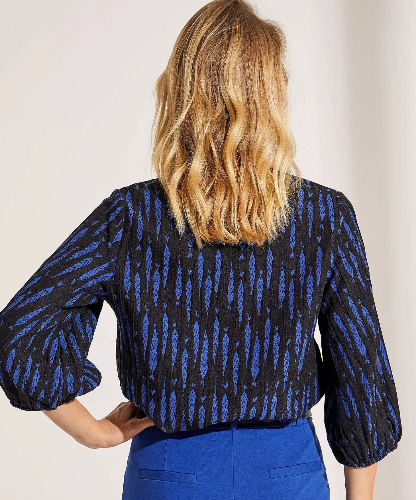 kyra_twotone_top_eve_3.webp Two-Tone Top Eve*KYRA New