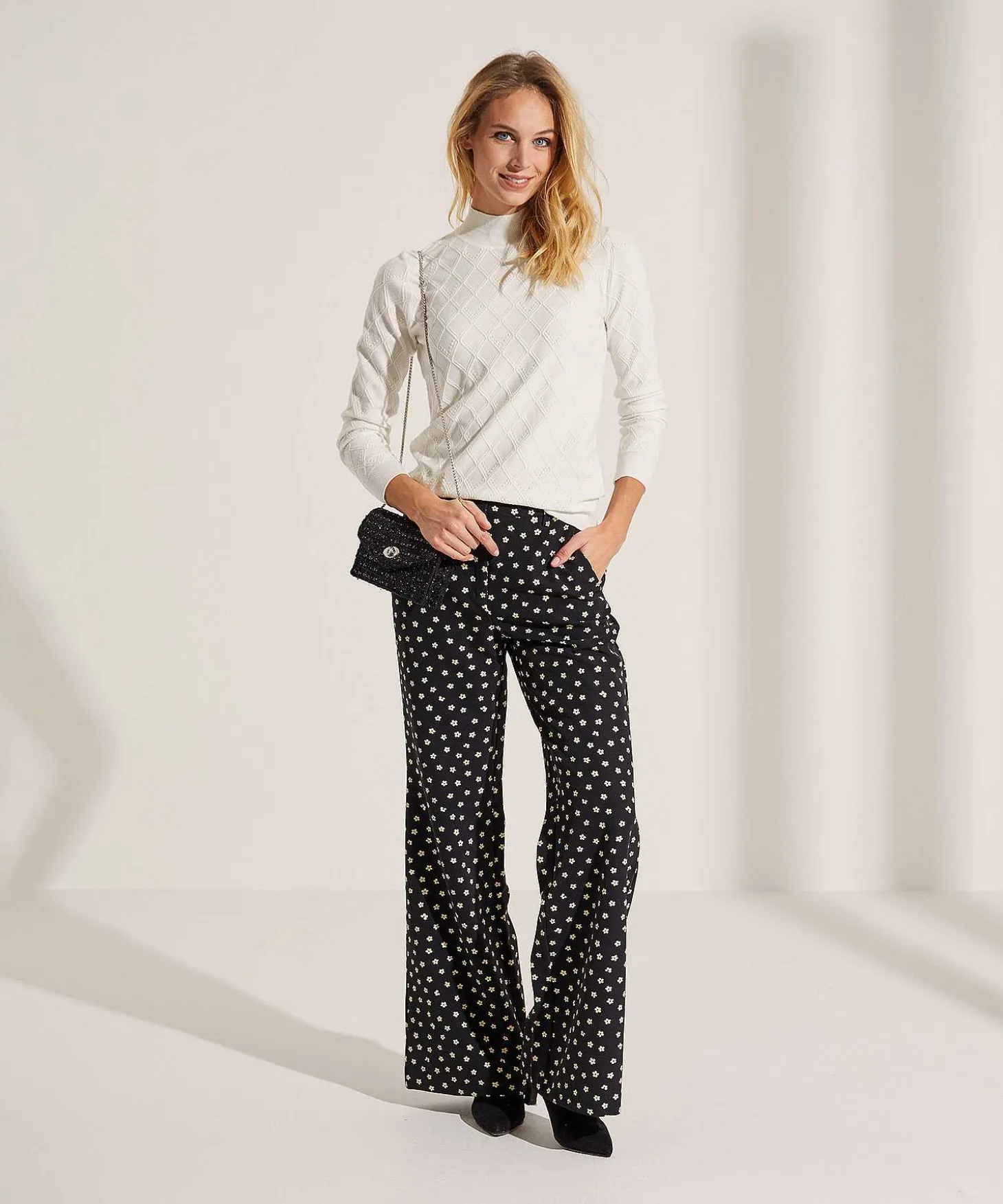 leo__ugo_jacquard_sweater_2.webp Jacquard Sweater With Pearls*Leo & Ugo Online