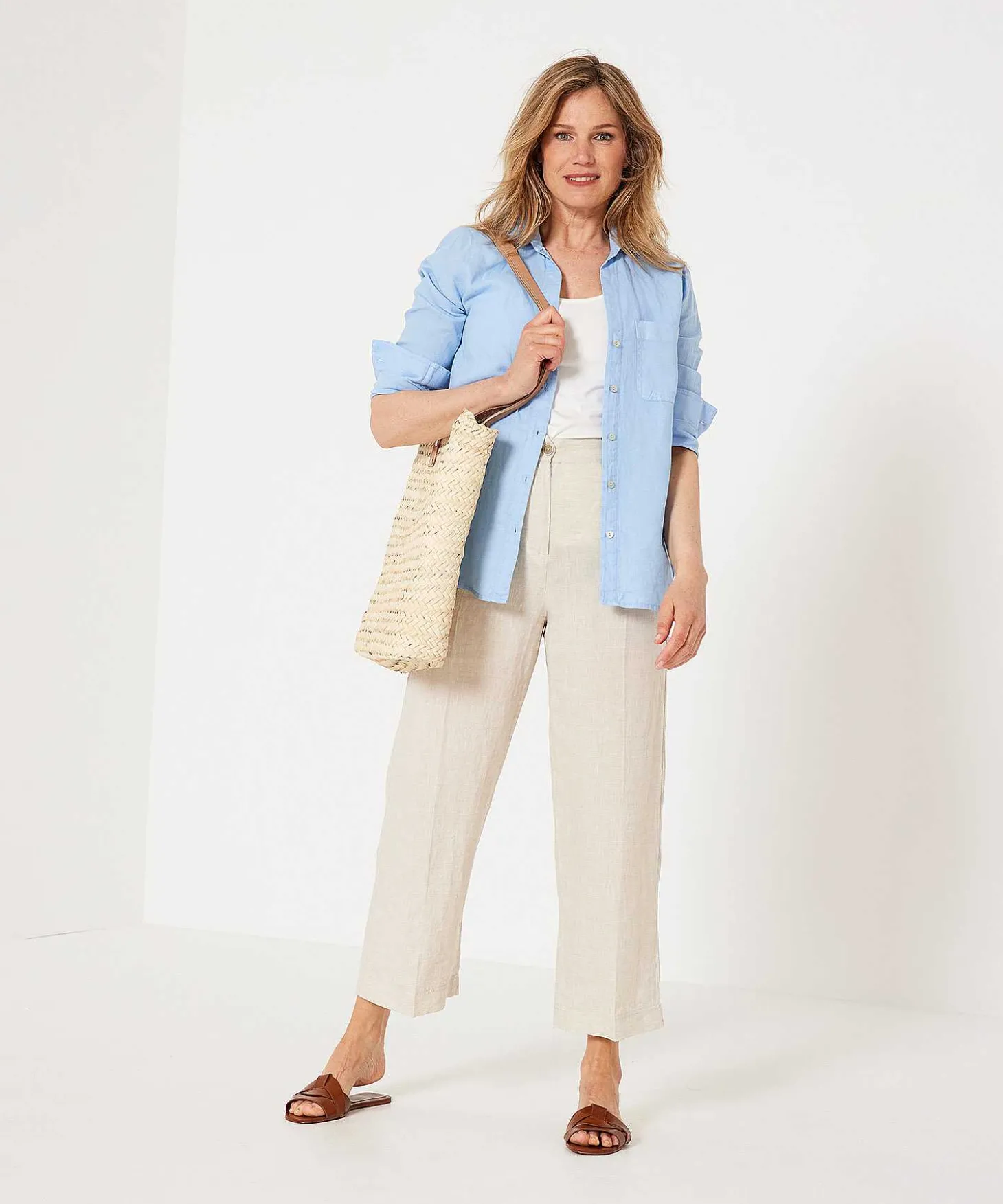 linen_blouse_1.webp Linen Blouse** Hot