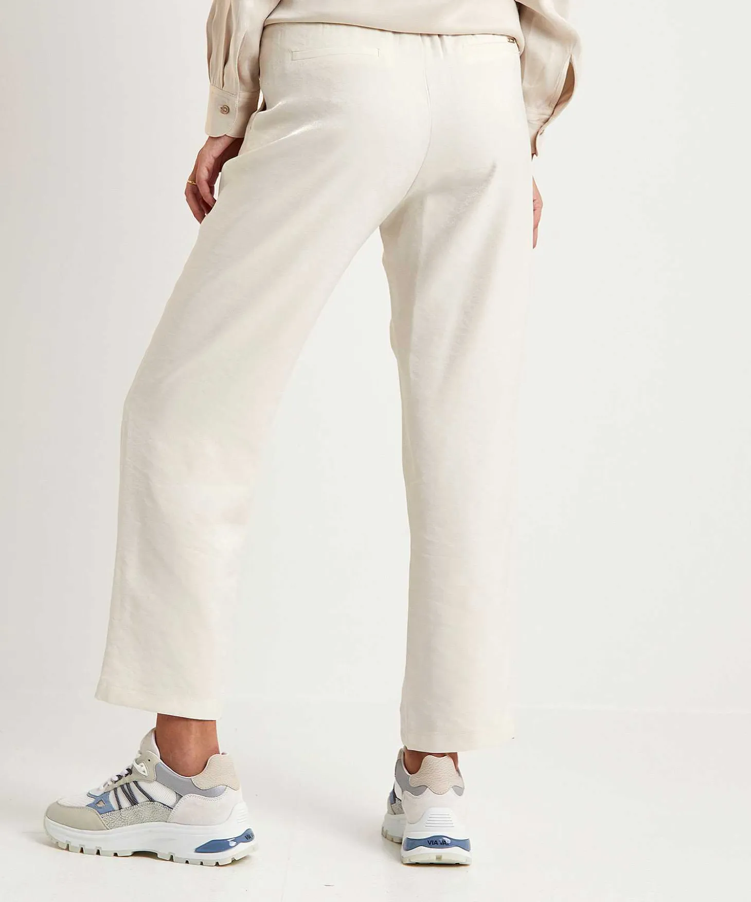 liu_jo_silky_metallic_jog_0.webp Silky Metallic Jogger*LIU JO Outlet