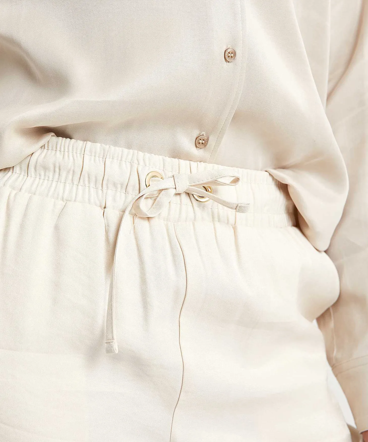 liu_jo_silky_metallic_jog_2.webp Silky Metallic Jogger*LIU JO Outlet