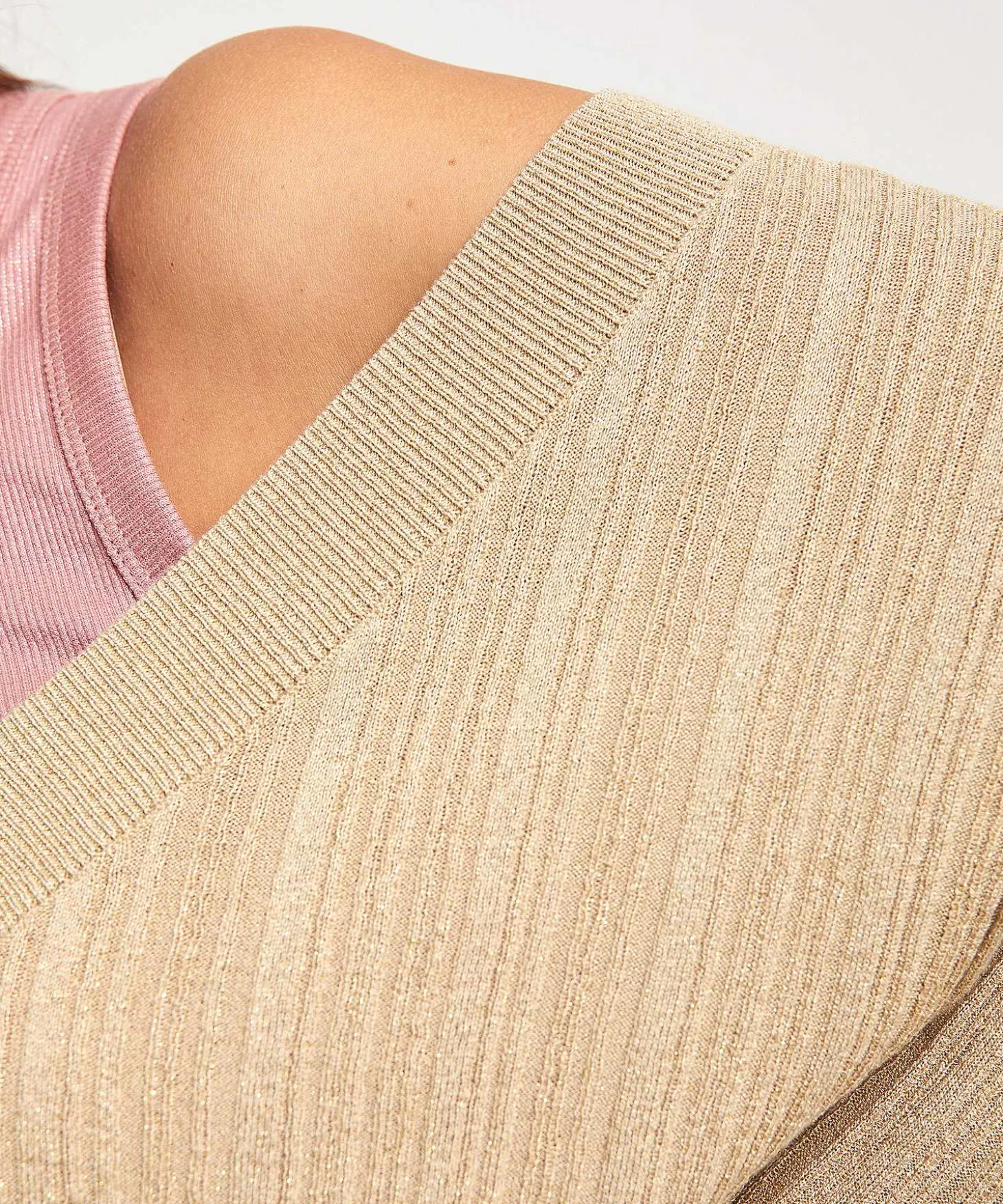 liu_jo_sweater_vneck_lure_3.webp Sweater V-Neck Lurex*LIU JO Shop