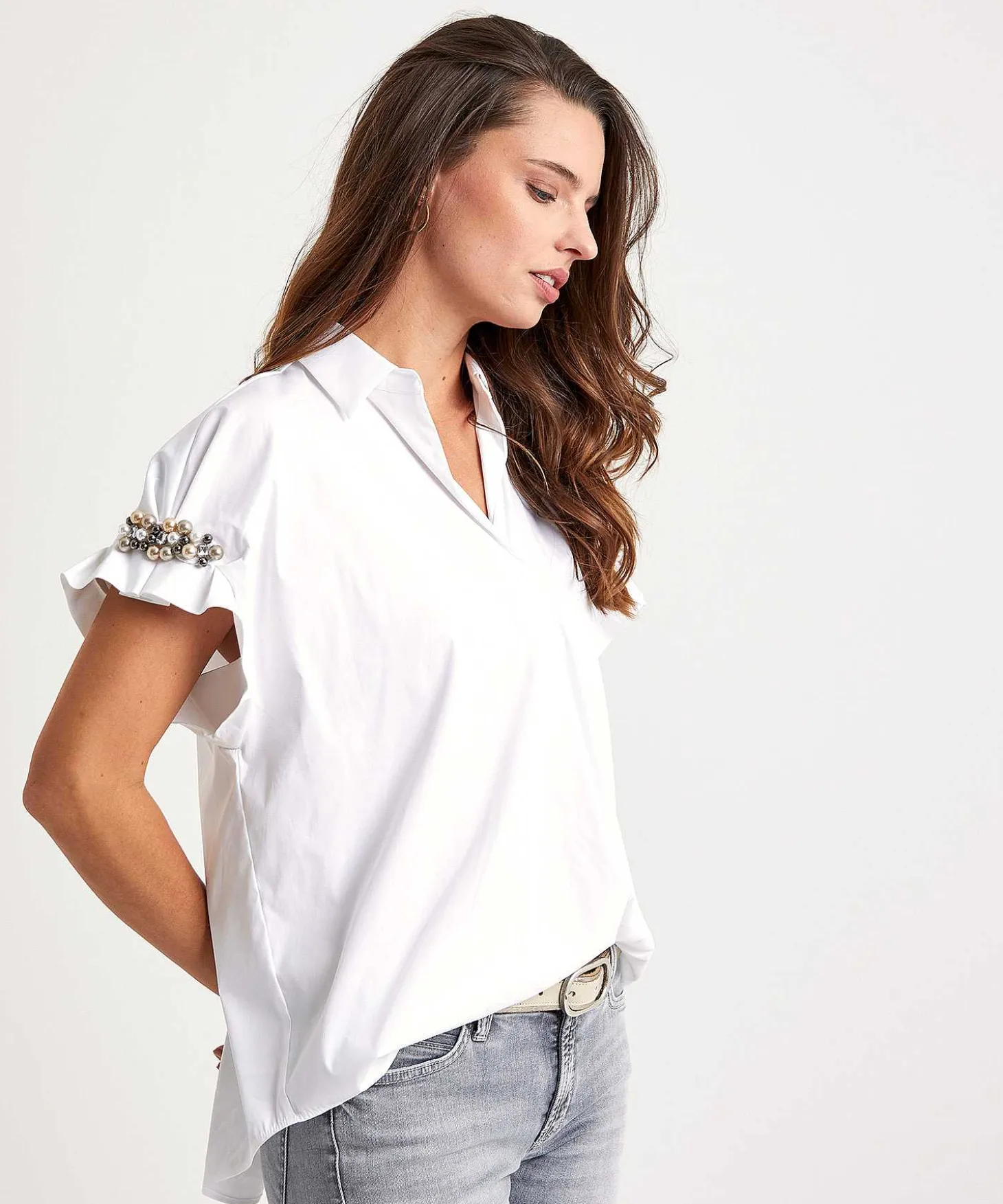 louis_and_mia_blouse_with_0.webp Blouse With Pearls*Louis and Mia Flash Sale