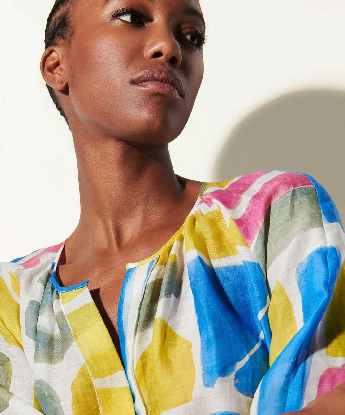 luisa_cerano_blouse_ramie_2-1.webp Blouse Ramie Graphic Print*Luisa Cerano Best Sale