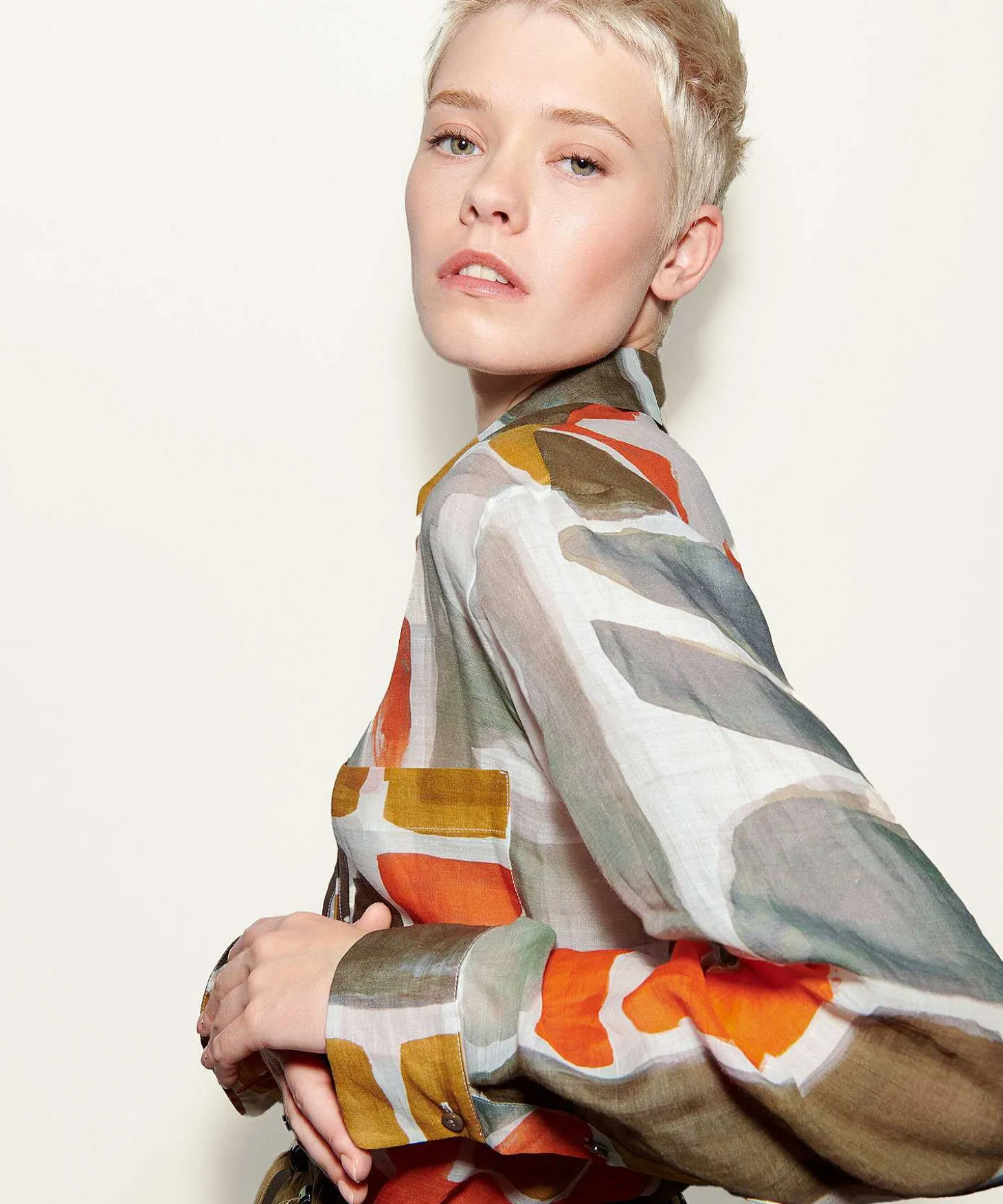 luisa_cerano_ramie_blouse_3-1.webp Ramie Blouse Graphic Print*Luisa Cerano Cheap