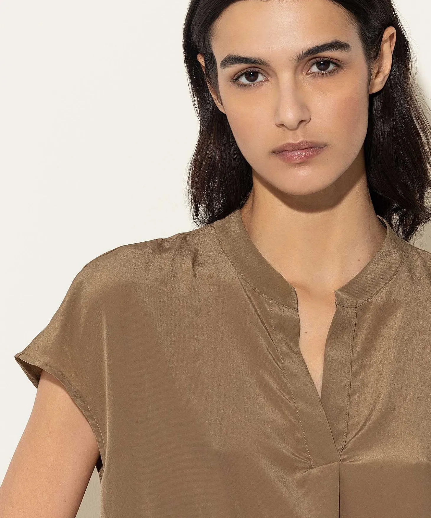 luisa_cerano_silky_blouse_1-1.webp Silky Blouse*Luisa Cerano Online