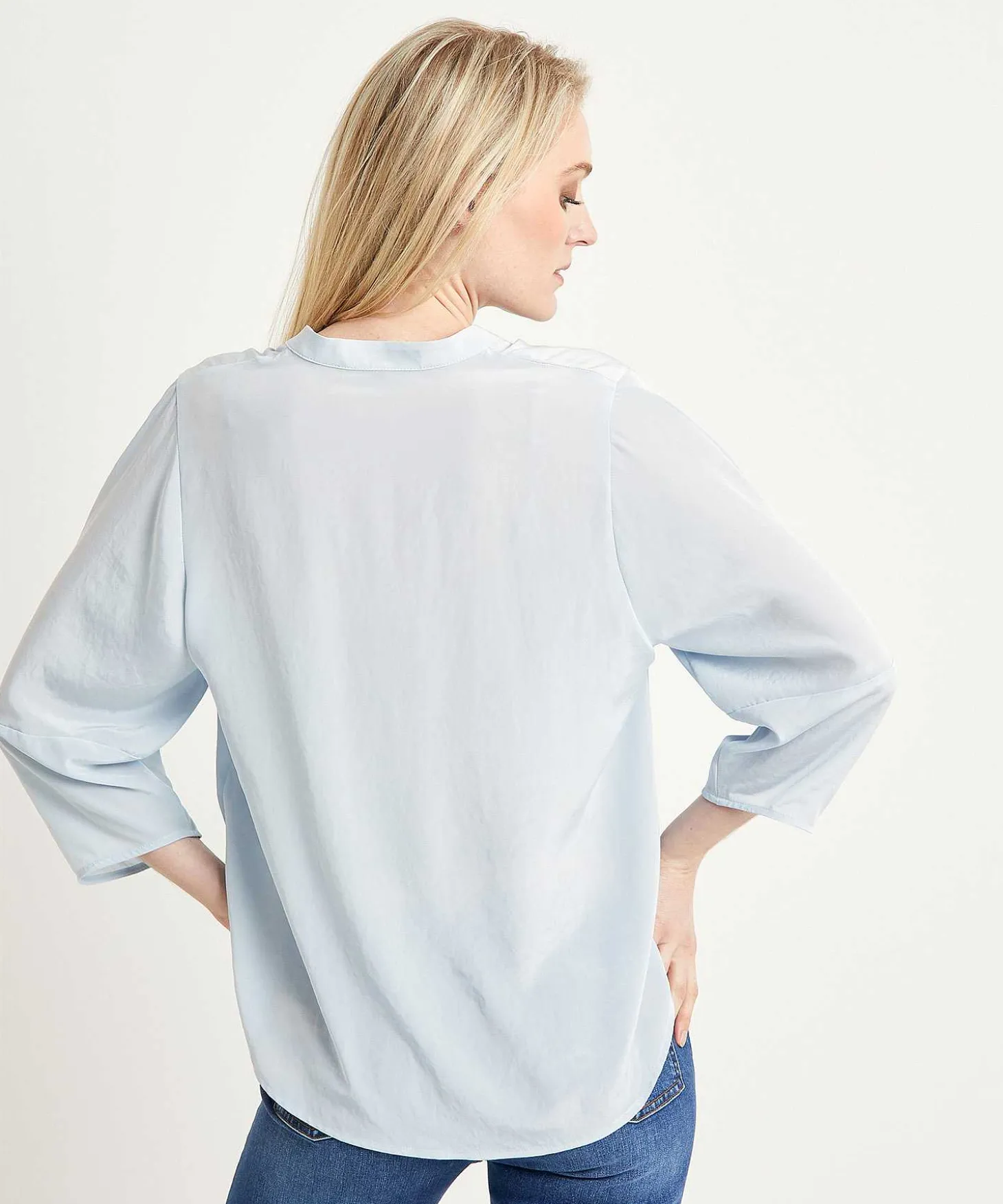 luisa_cerano_silky_blouse_1-3.webp Silky Blouse*Luisa Cerano Best