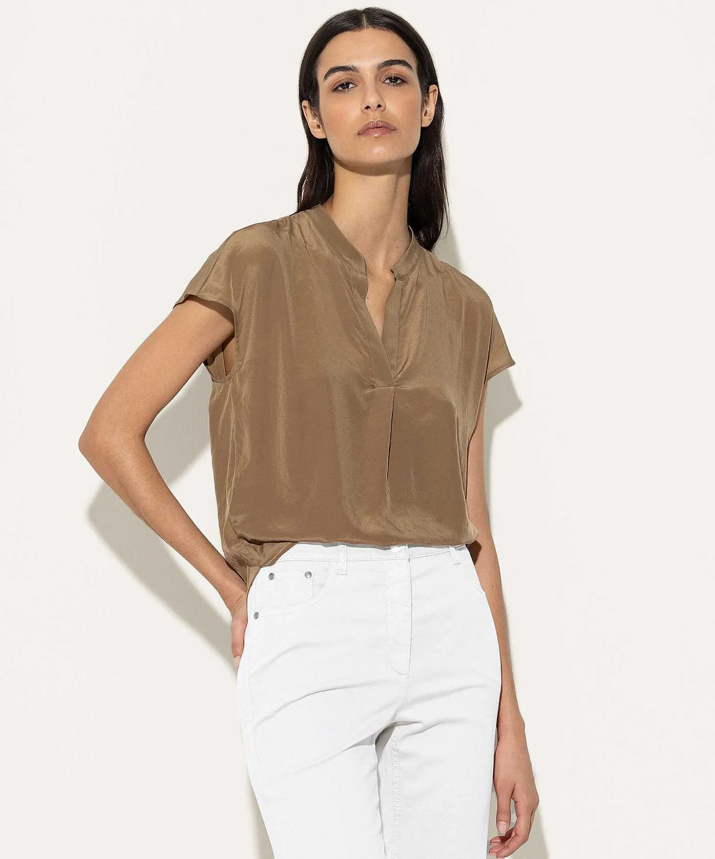 luisa_cerano_silky_blouse_2-1.webp Silky Blouse*Luisa Cerano Online
