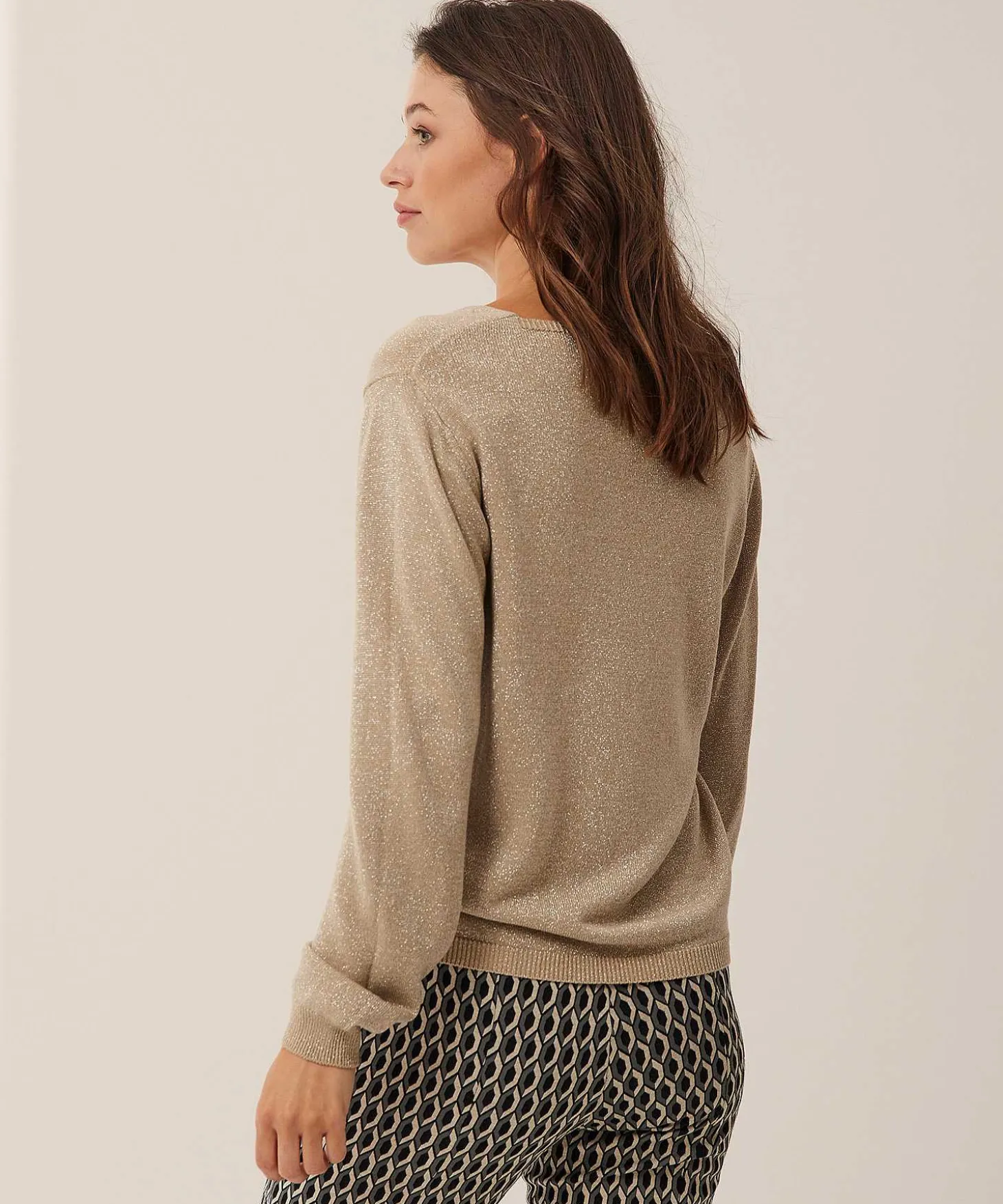 lurex_sweater_vneck_0-1.webp Lurex Sweater V-Neck** New
