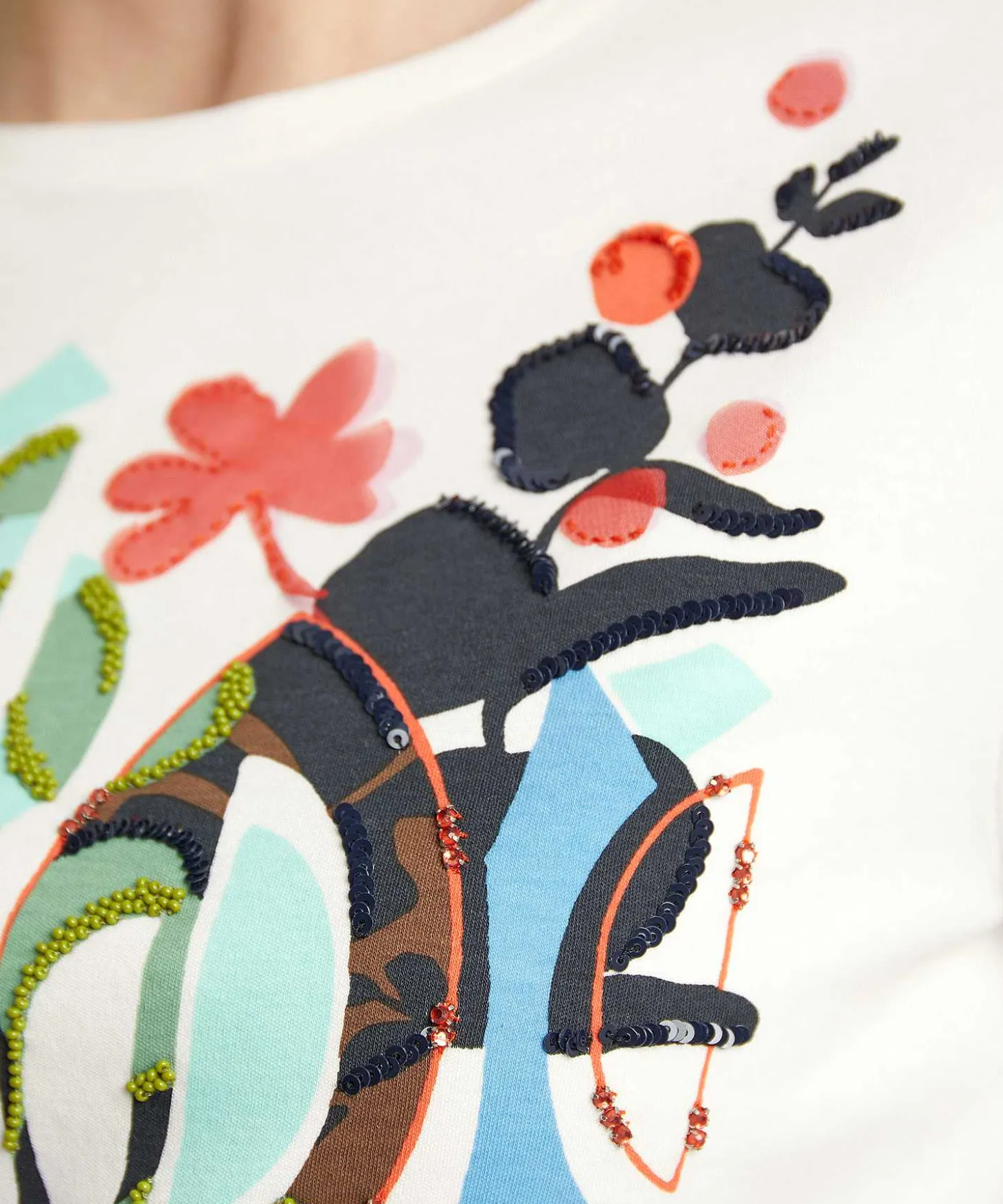 marc_cain_shirt_print_wit_3.webp Marc Cain Shirt Print With Beads*Marc Cain Collections Shop