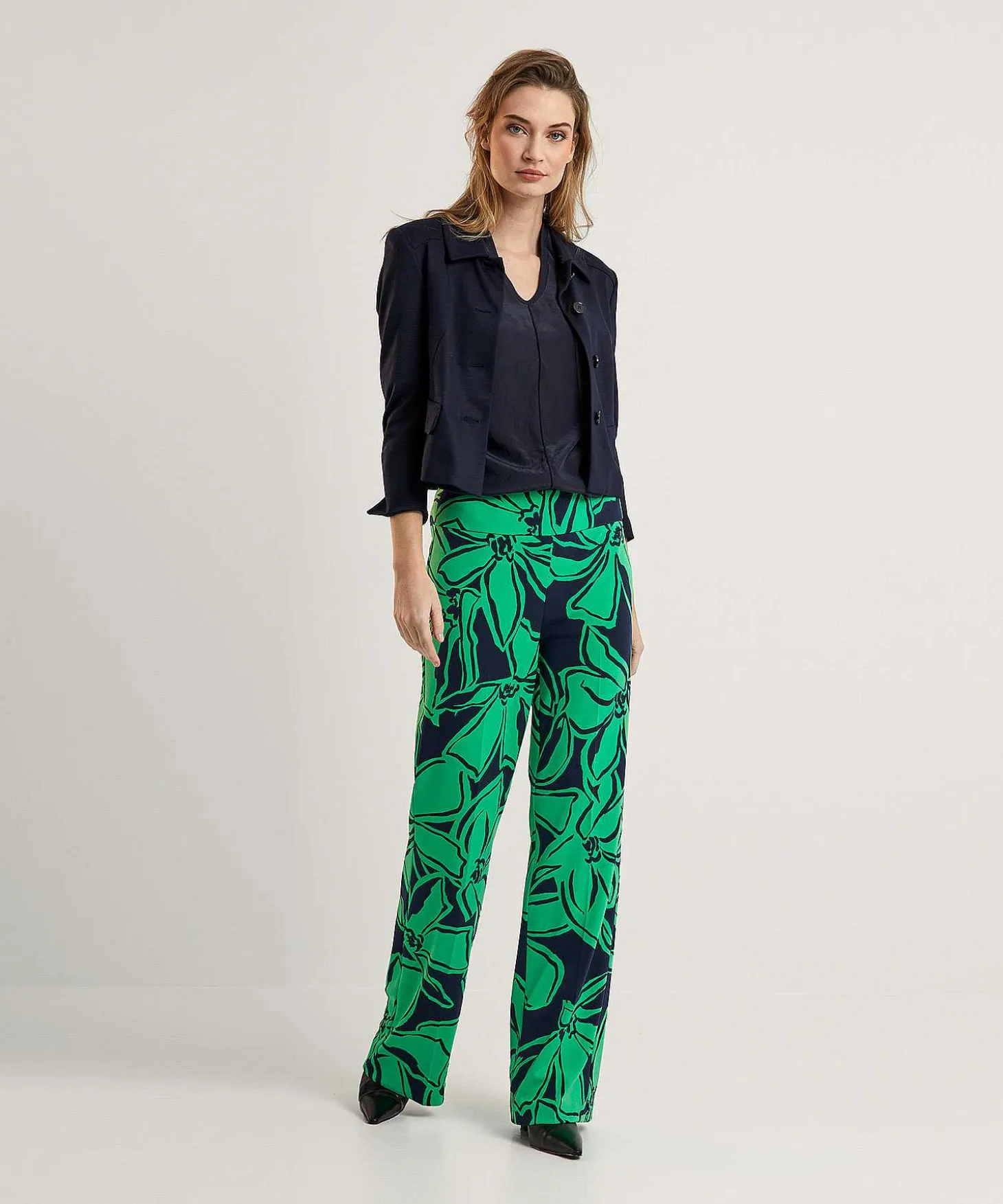 marc_cain_shirt_silky_fro_1.webp Marc Cain Shirt Silky Front*Marc Cain Essentials Hot