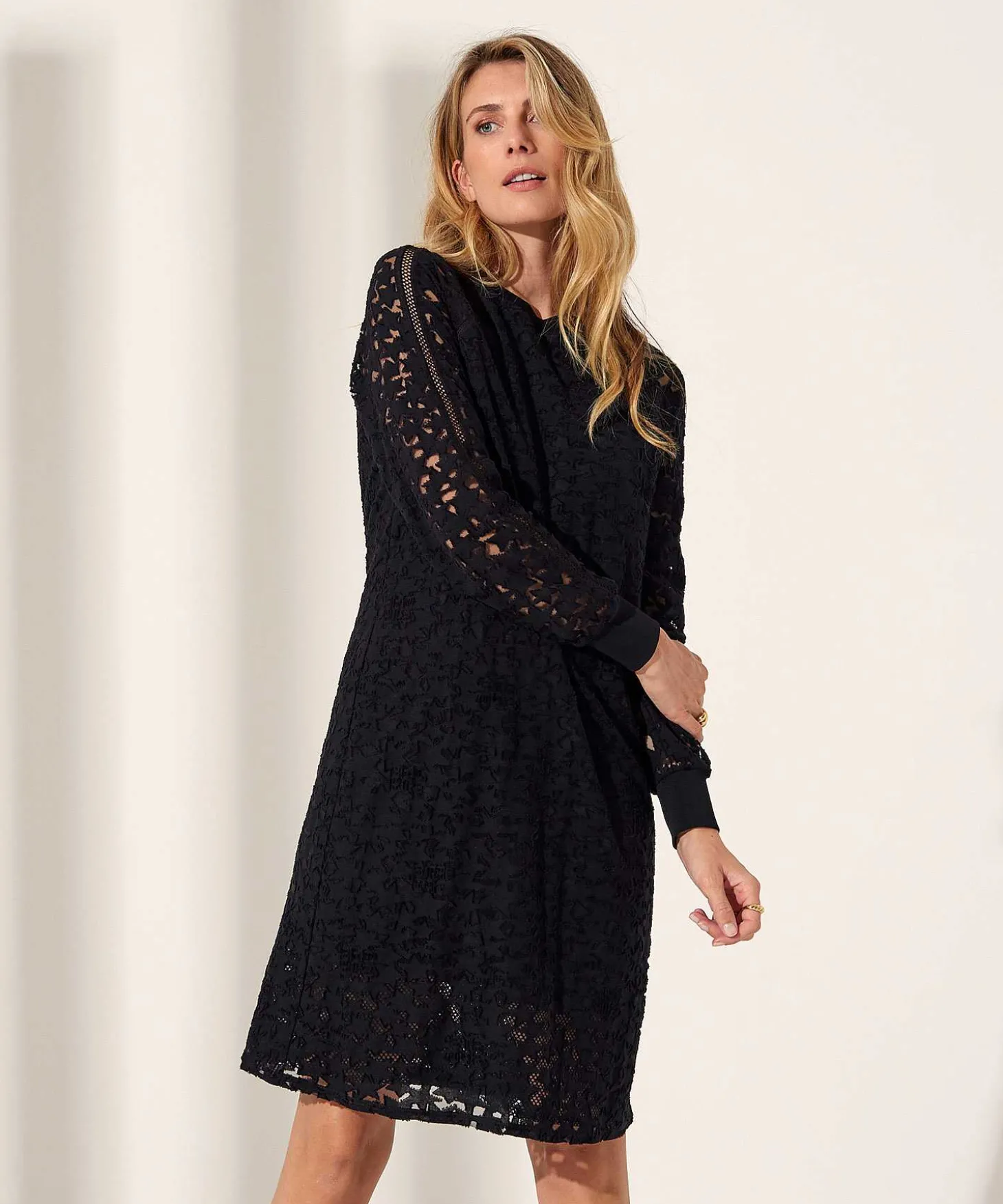 marc_cain_sports_ausbrenn_2.webp Ausbrenner Dress*Marc Cain Sports Store