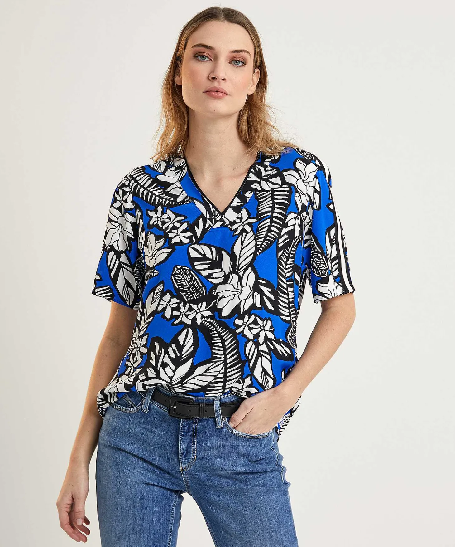 marc_cain_sports_blouse_l_1.webp Blouse Leaf Print*Marc Cain Sports Best