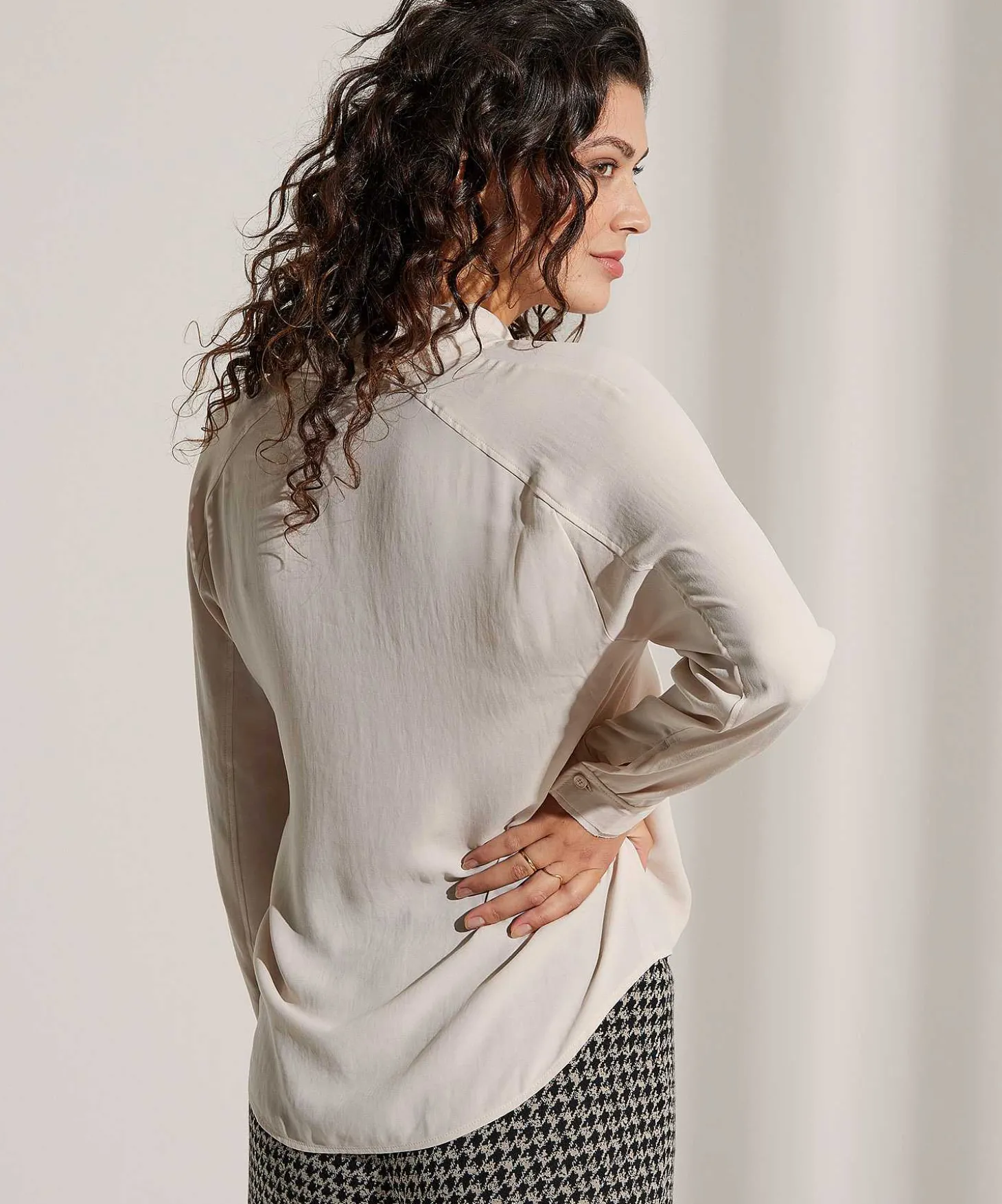 marc_cain_sports_blouse_v_1.webp Blouse V-Neck*Marc Cain Sports Cheap