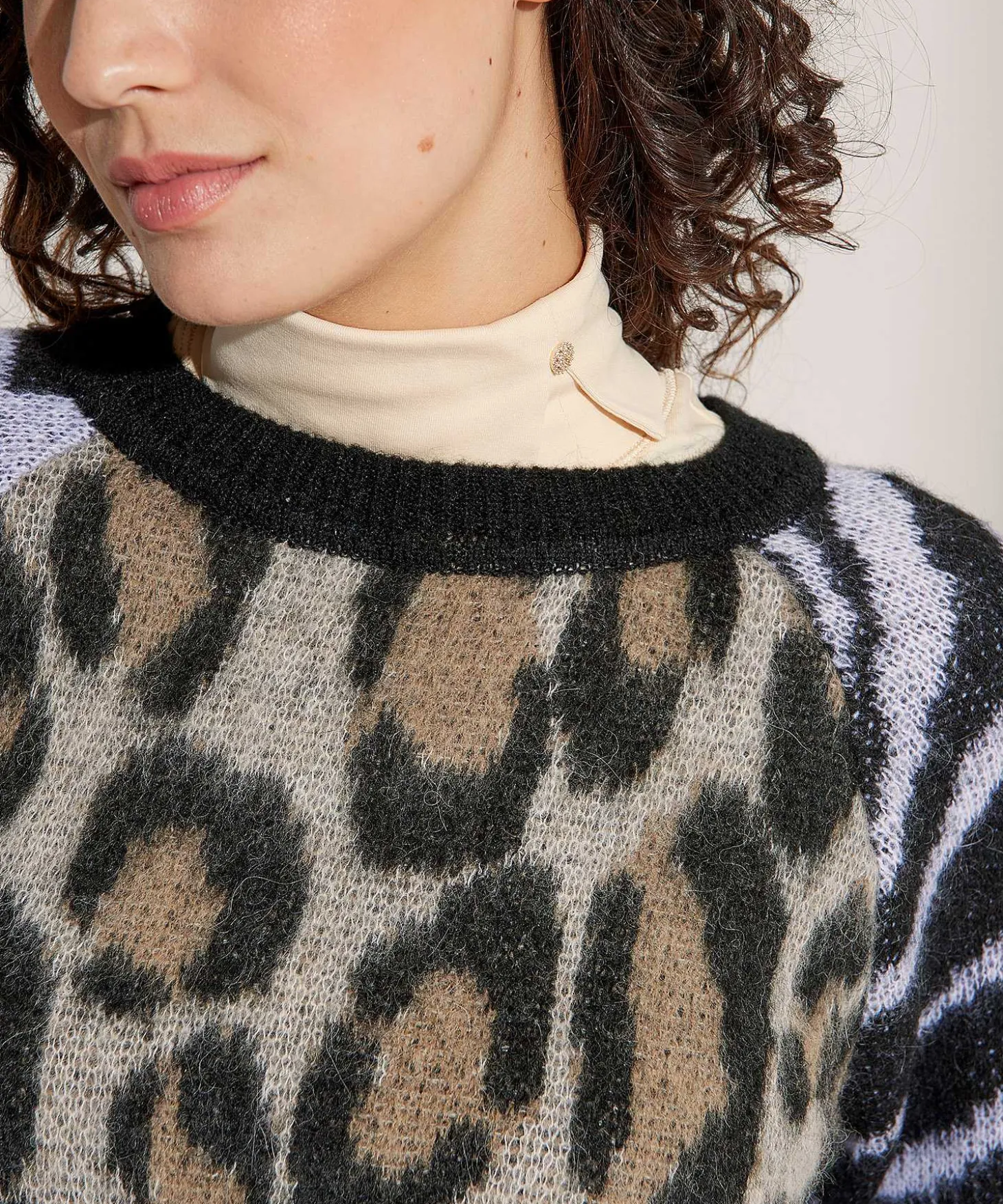 marc_cain_sports_jacquard_3-1.webp Jacquard Sweater Animal*Marc Cain Sports Hot