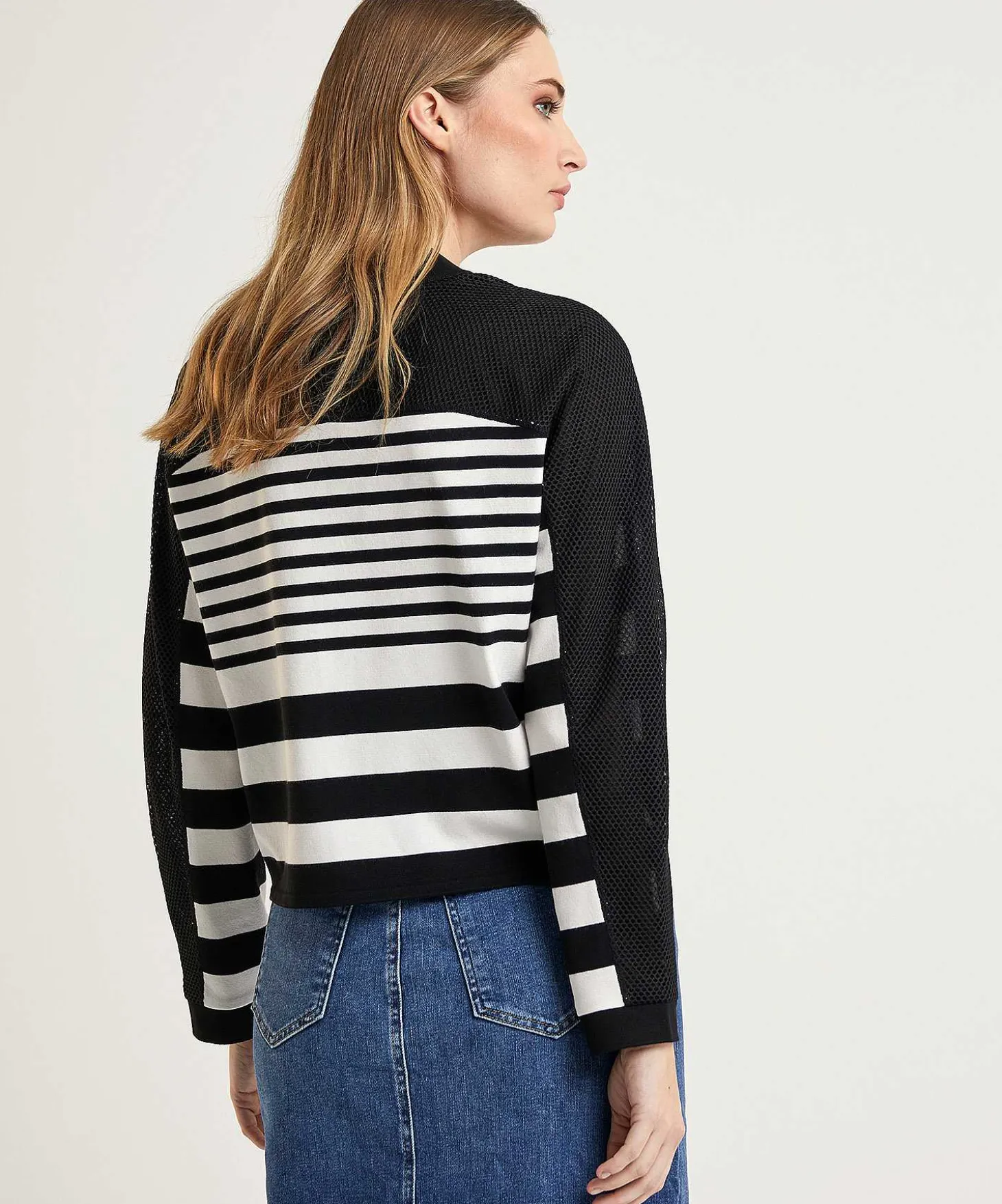 marc_cain_sports_oversize_2.webp Oversized Cardigan Stripes*Marc Cain Sports Discount