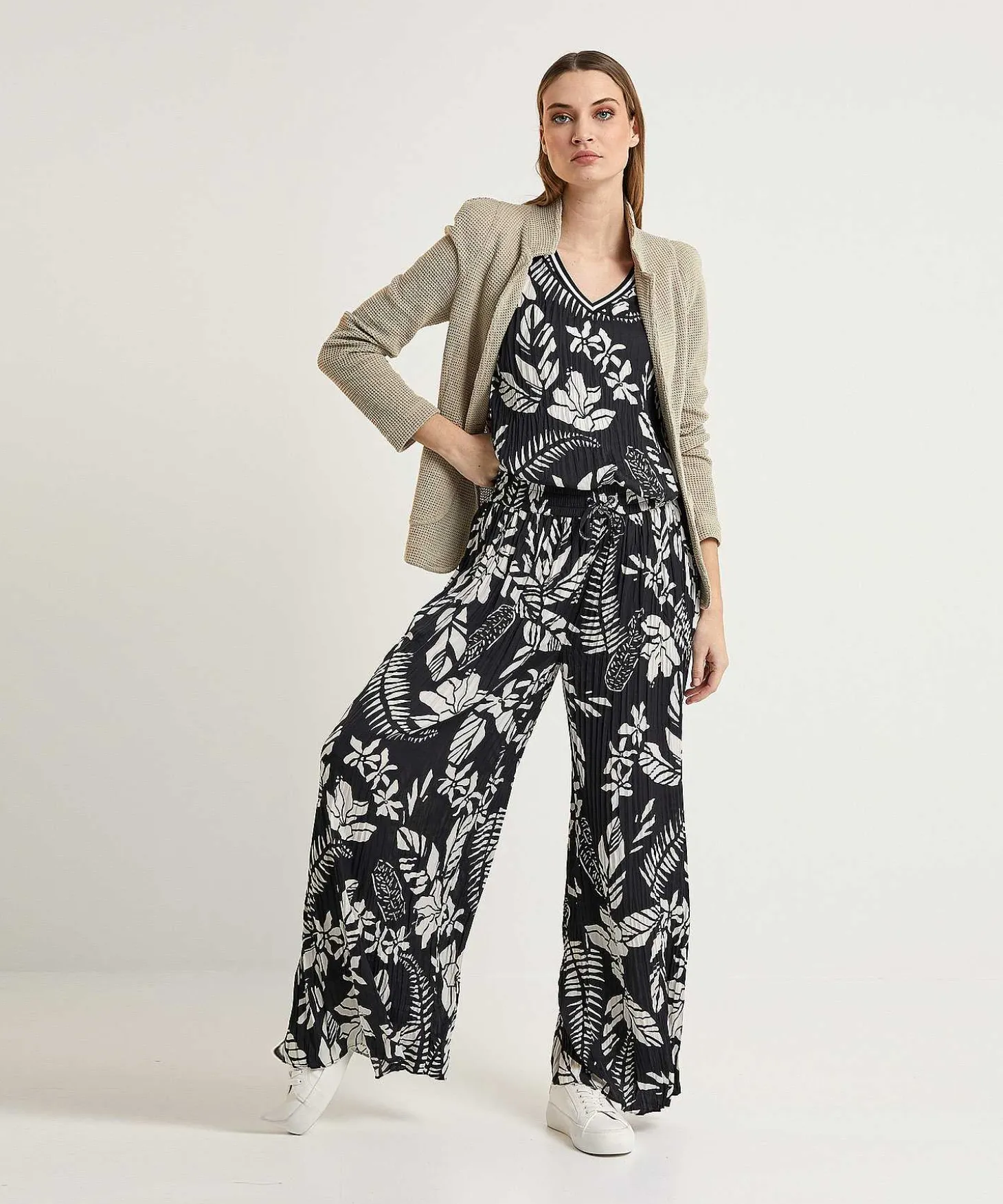 marc_cain_sports_pleated__0.webp Pleated Top Floral Print*Marc Cain Sports Outlet