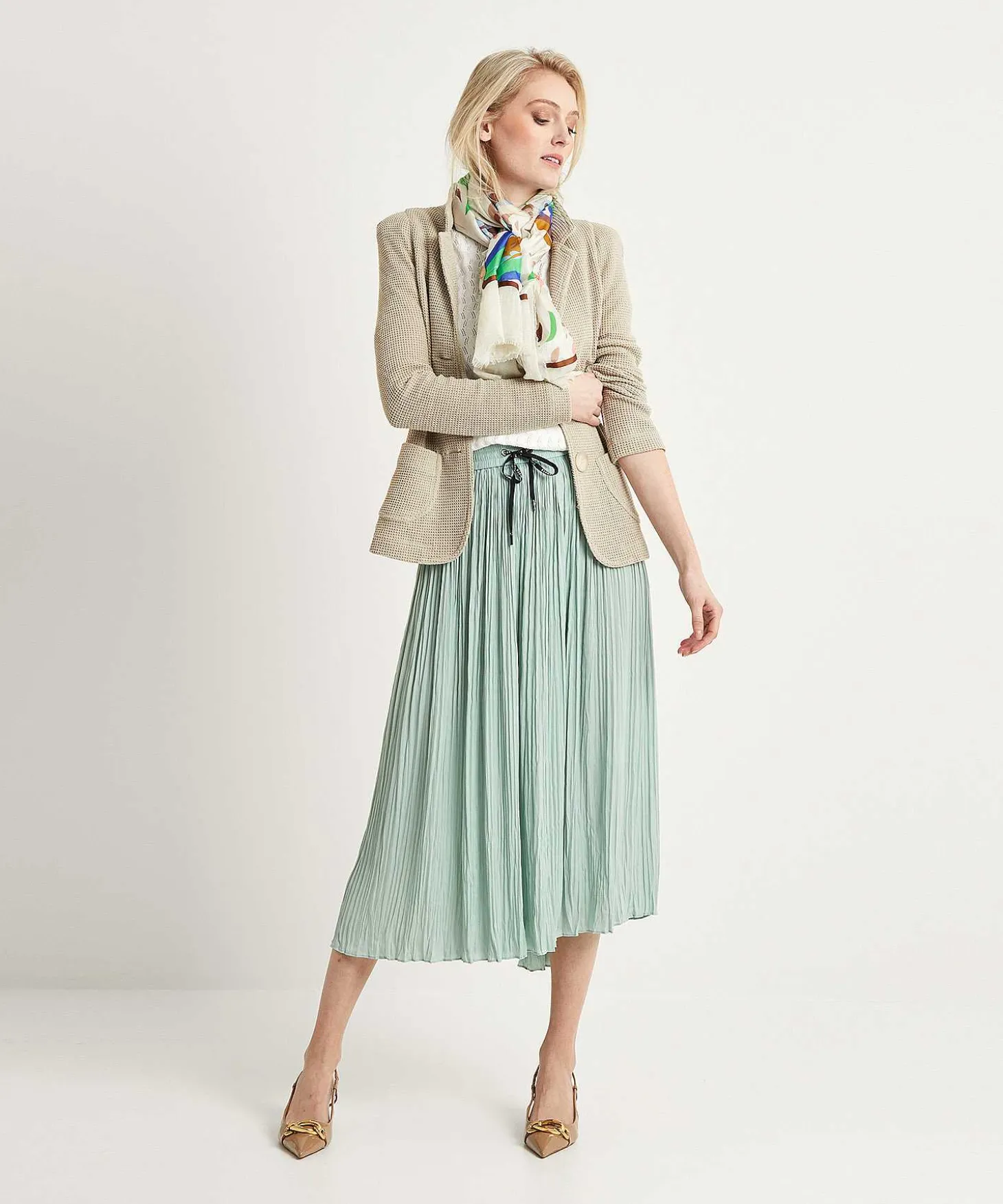 marc_cain_sports_silky_pl_1-1.webp Silky Pleated Skirt*Marc Cain Sports Fashion