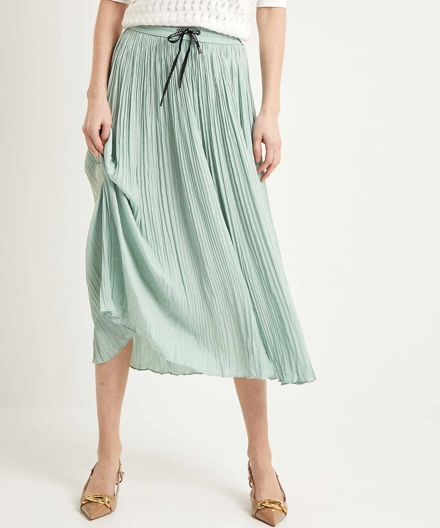 marc_cain_sports_silky_pl_2-1.webp Silky Pleated Skirt*Marc Cain Sports Fashion