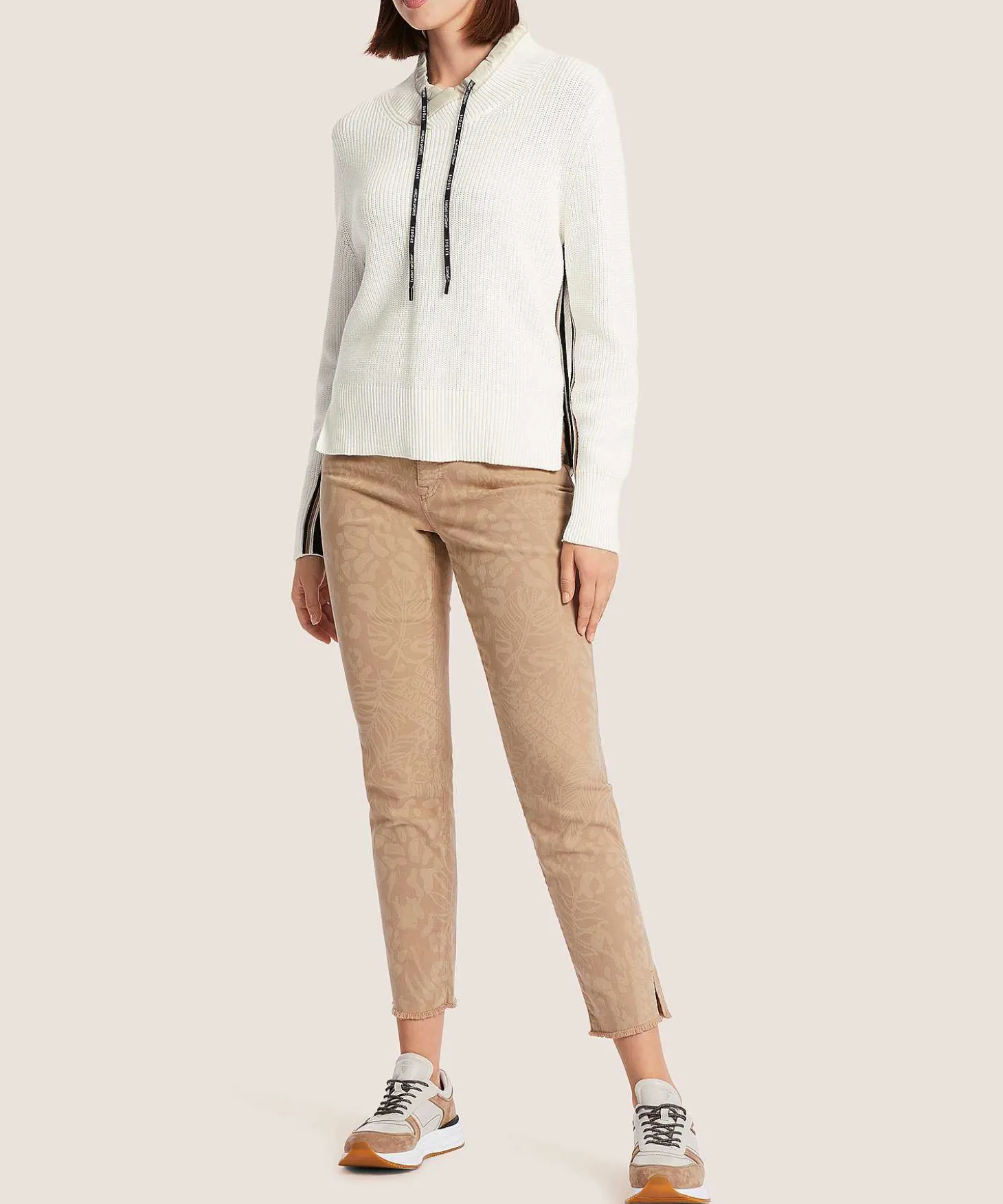 marc_cain_sports_sweater__0-2.webp Sweater Striking Collar*Marc Cain Sports Discount