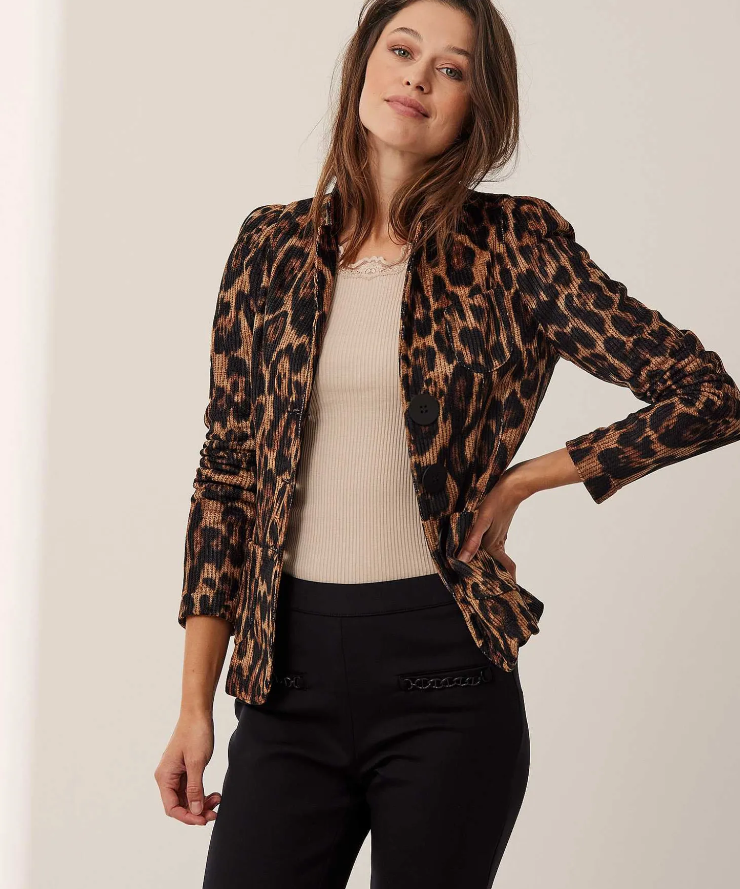 ml_collections_chenille_b_0.webp Chenille Blazer Leopard Print*ML Collections Outlet