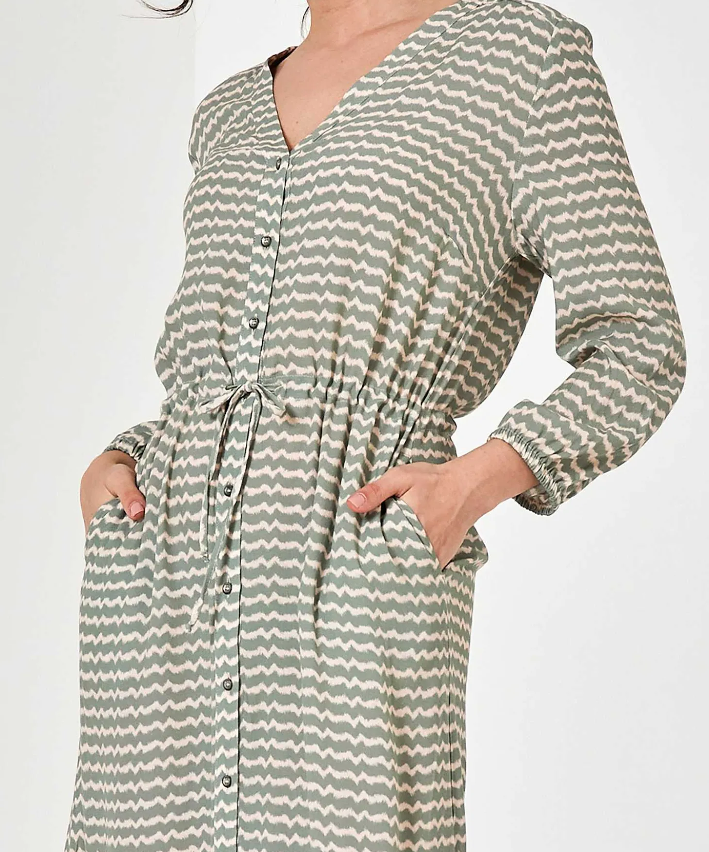 moscow_dress_zigzag_print_1.webp Dress Zigzag Print Winner*Moscow Sale