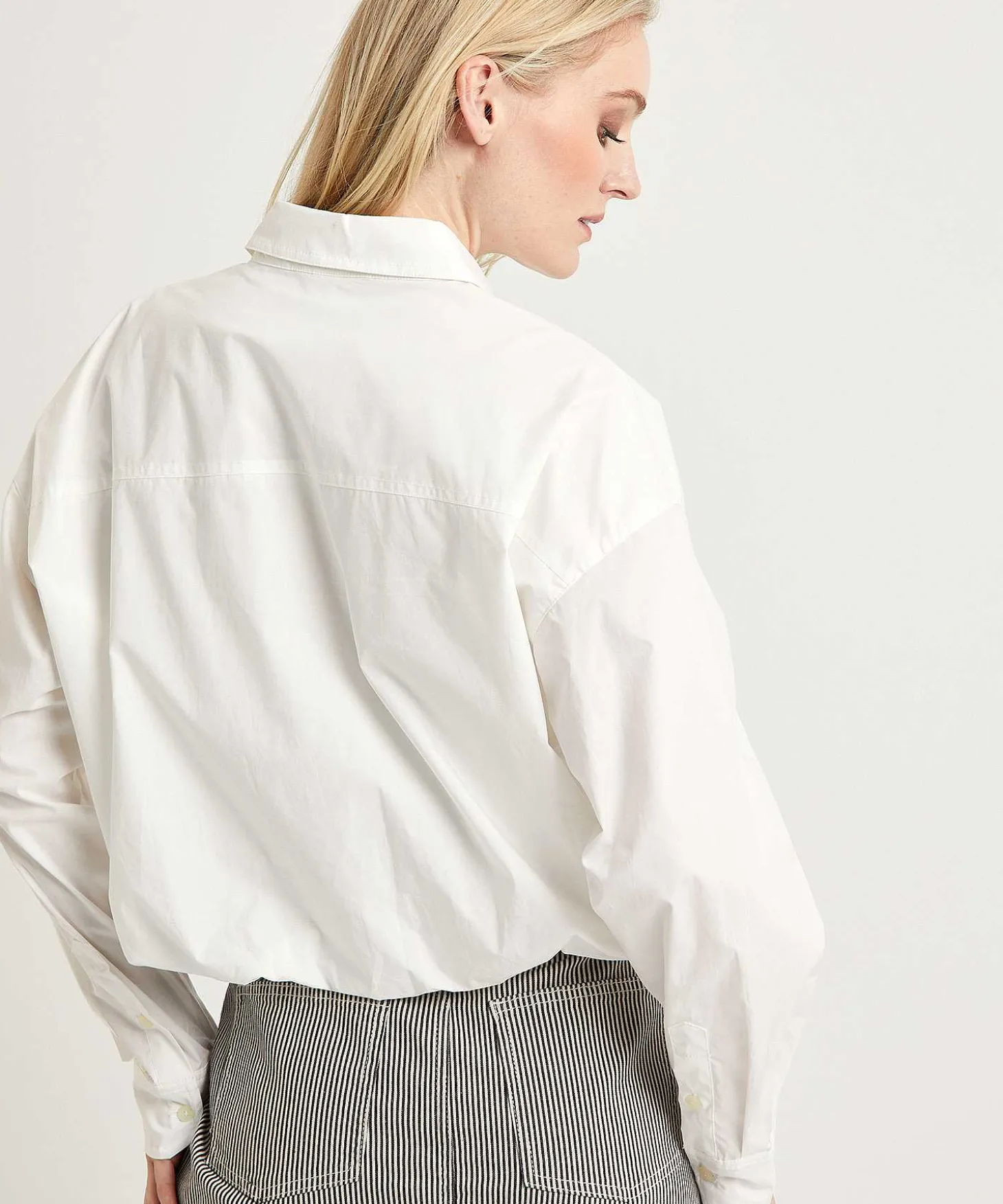 moscow_short_blouse_femil_1.webp Short Blouse Femila*Moscow Discount
