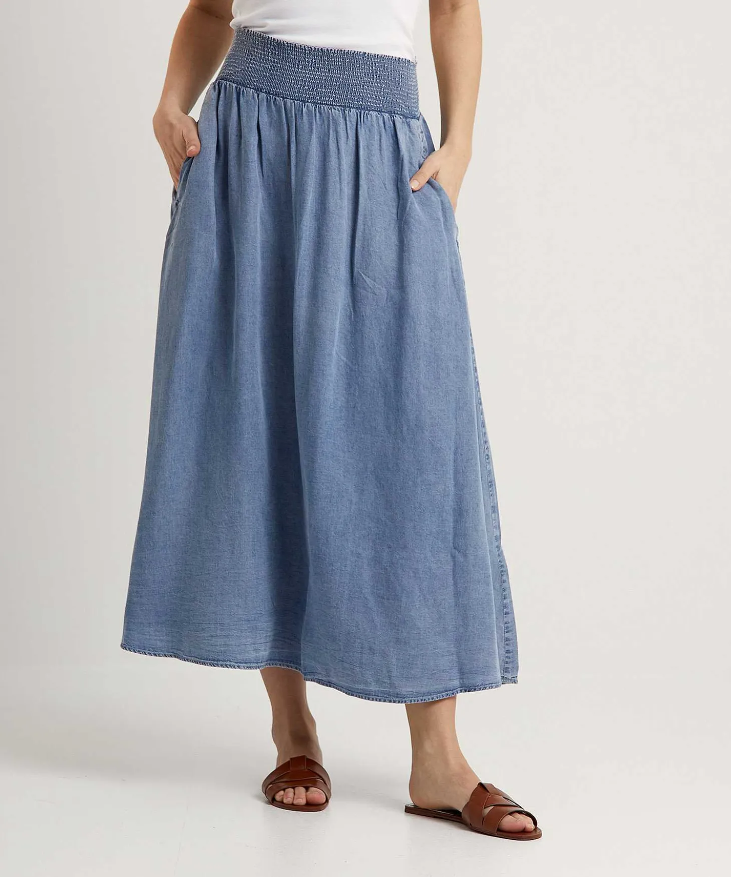 moscow_soft_denim_skirt_p_0.webp Soft Denim Skirt Pip*Moscow Clearance
