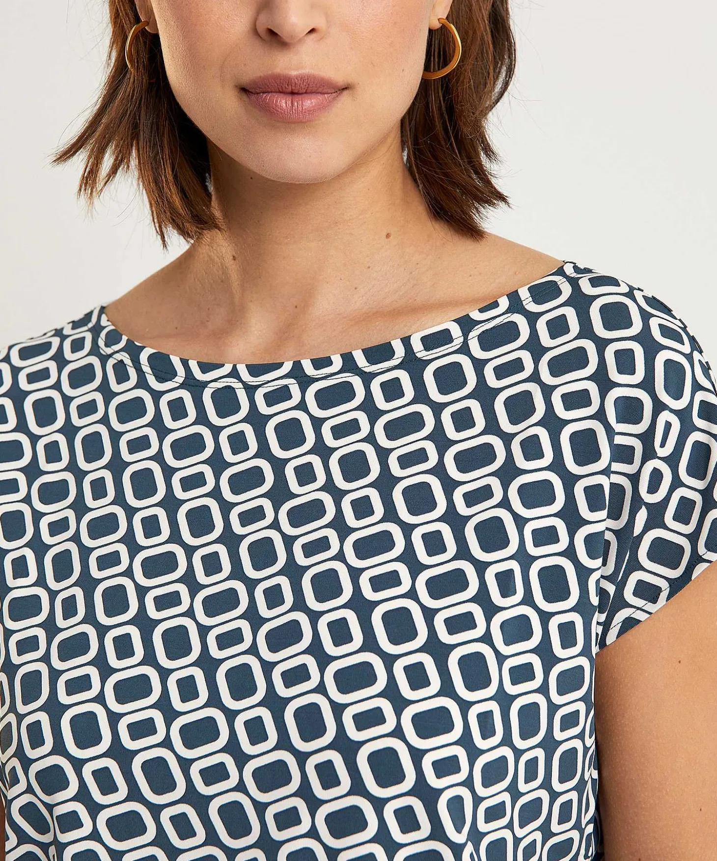 no_mans_land_slinky_shirt_2-1.webp Slinky Shirt Retro Print*No Man's Land Best
