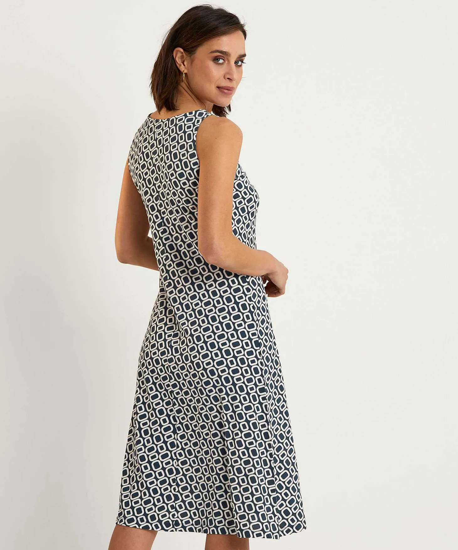 no_mans_land_slinky_sleev_1.webp Slinky Sleeveless Dress Retro Print*No Man's Land Clearance