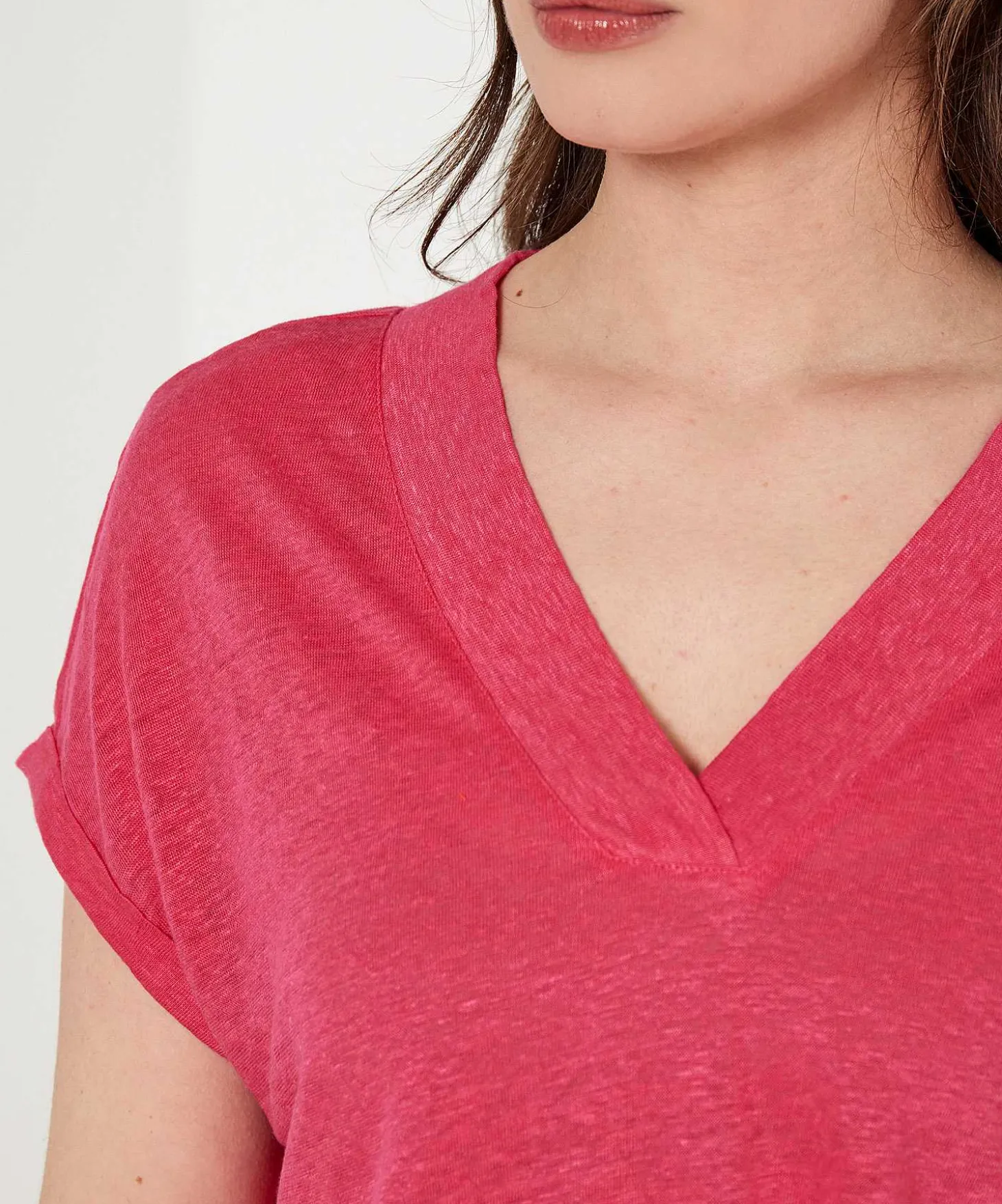 oui_linen_shirt_vneck_2.webp Linen Shirt V-Neck*OUI Hot