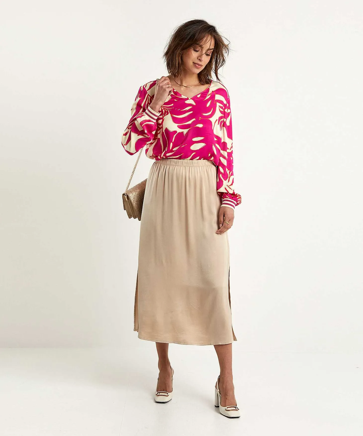 oui_silky_blouse_leaf_pri_0.webp Silky Blouse Leaf Print*OUI Best