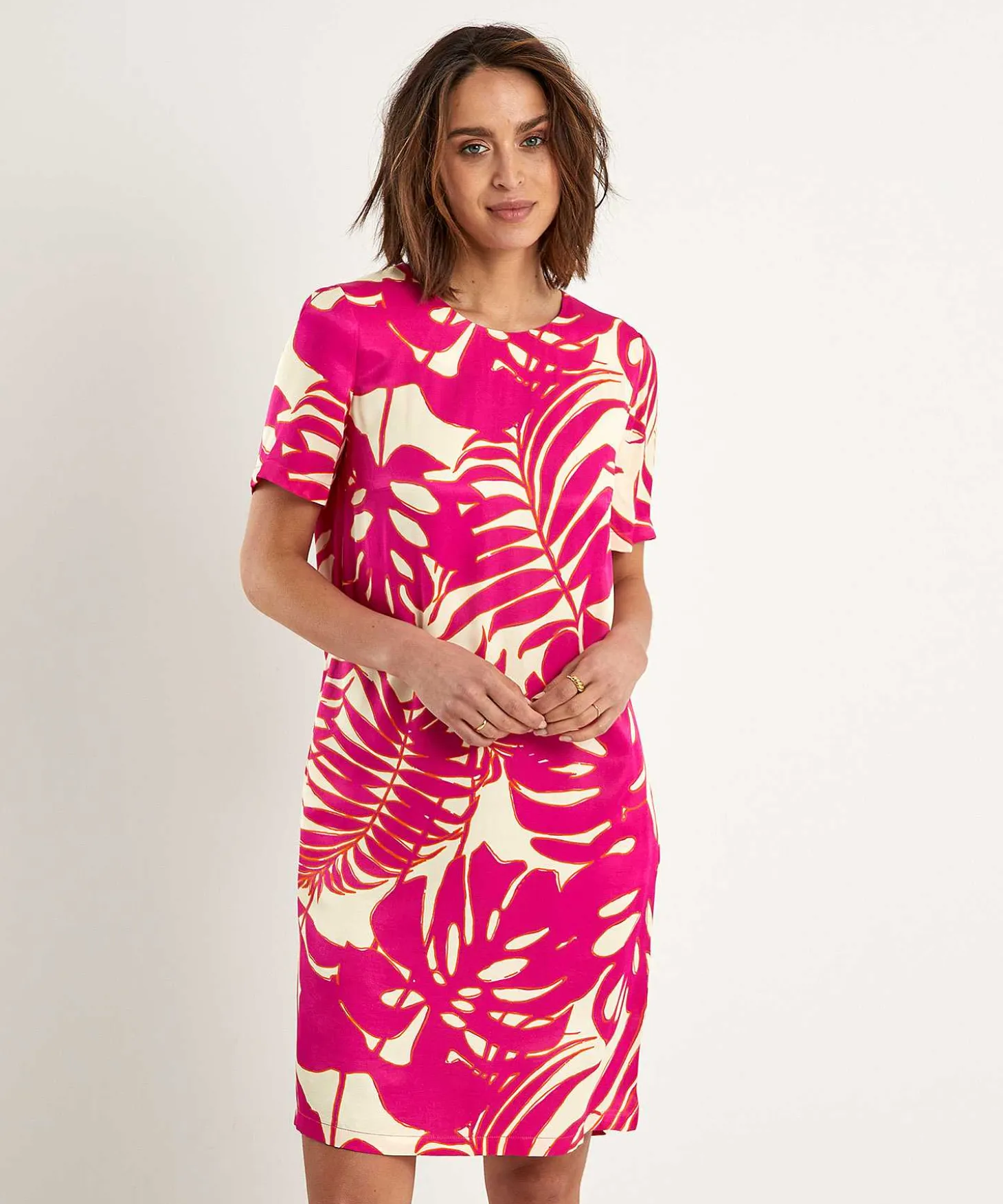 oui_silky_dress_leaf_prin_3.webp Silky Dress Leaf Print*OUI Best
