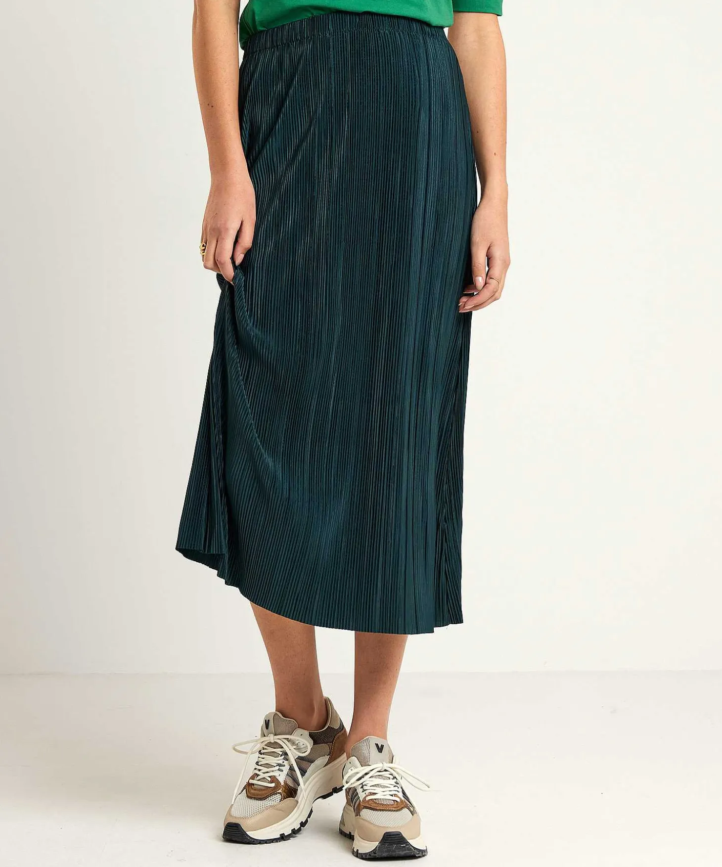 oui_silky_pleated_skirt_1.webp Silky Pleated Skirt*OUI Cheap