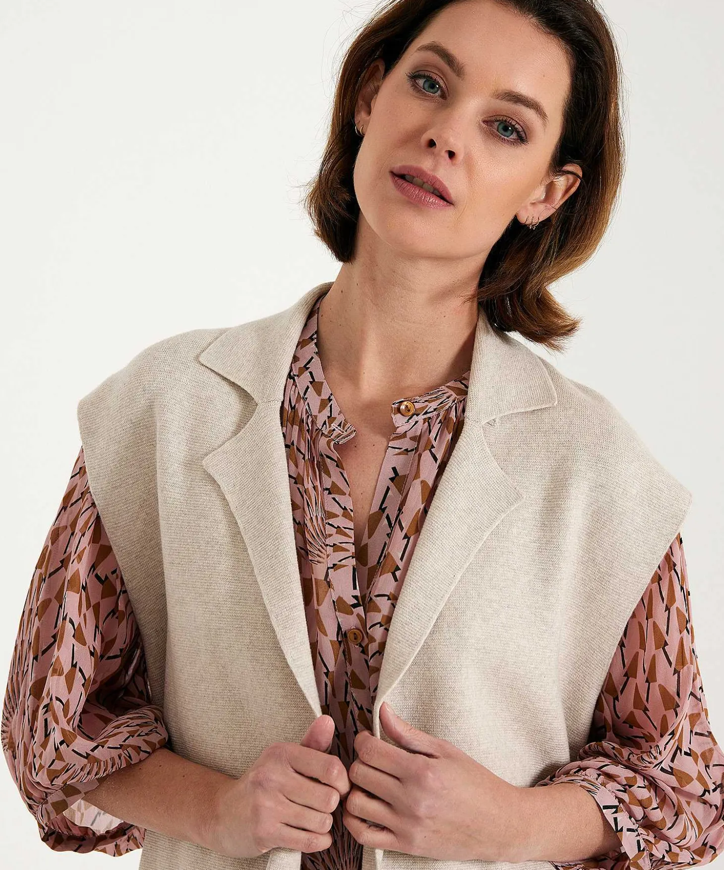 oui_sleeveless_vest_punta_2.webp Sleeveless Vest Puntaknit*OUI Online