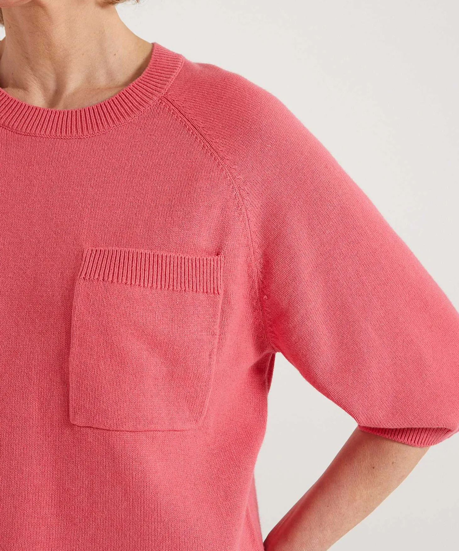 oui_sweater_chest_pocket_2.webp Sweater Chest Pocket*OUI Best