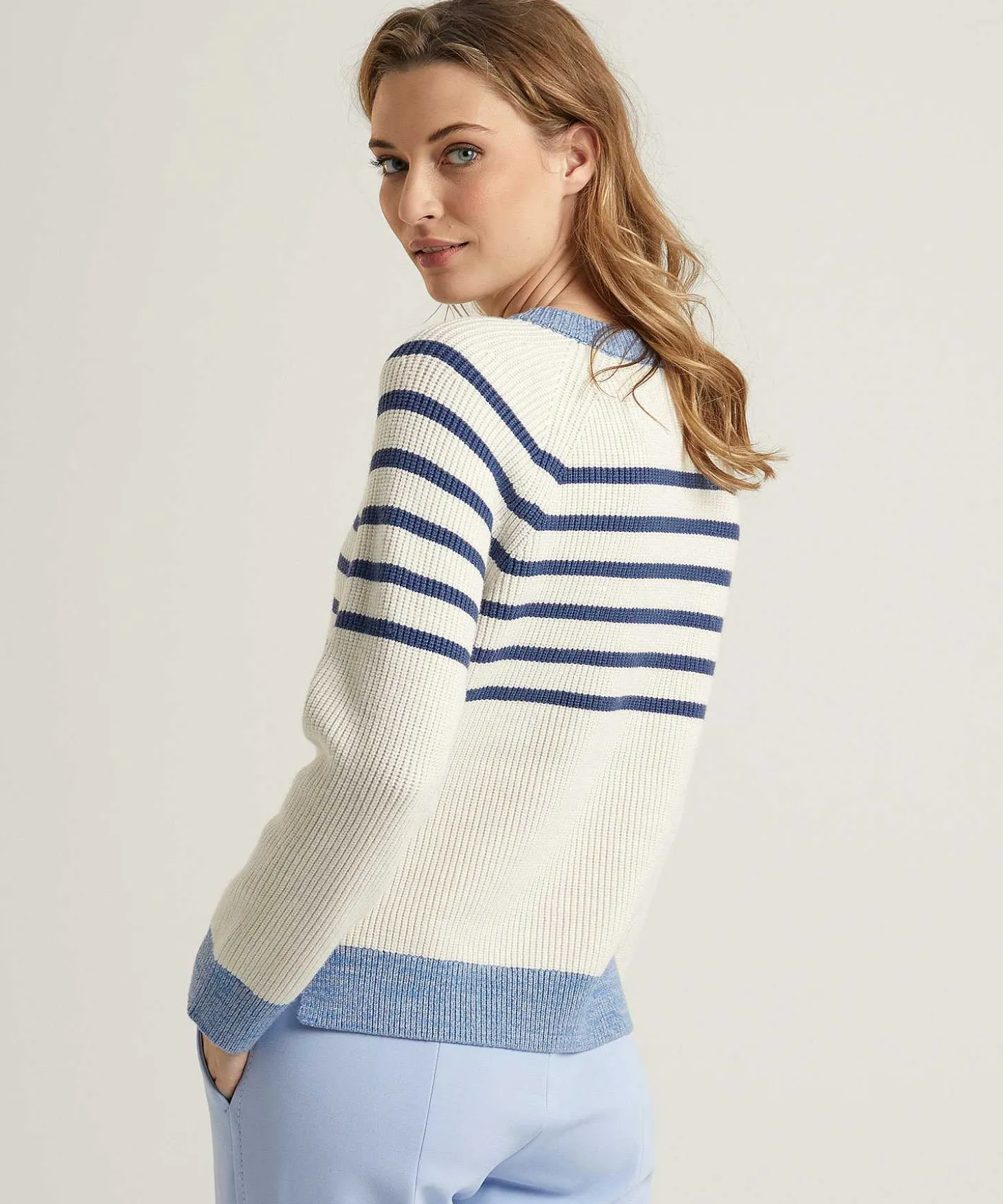 oui_sweater_stripe_button_1.webp Sweater Stripe Buttons*OUI Discount