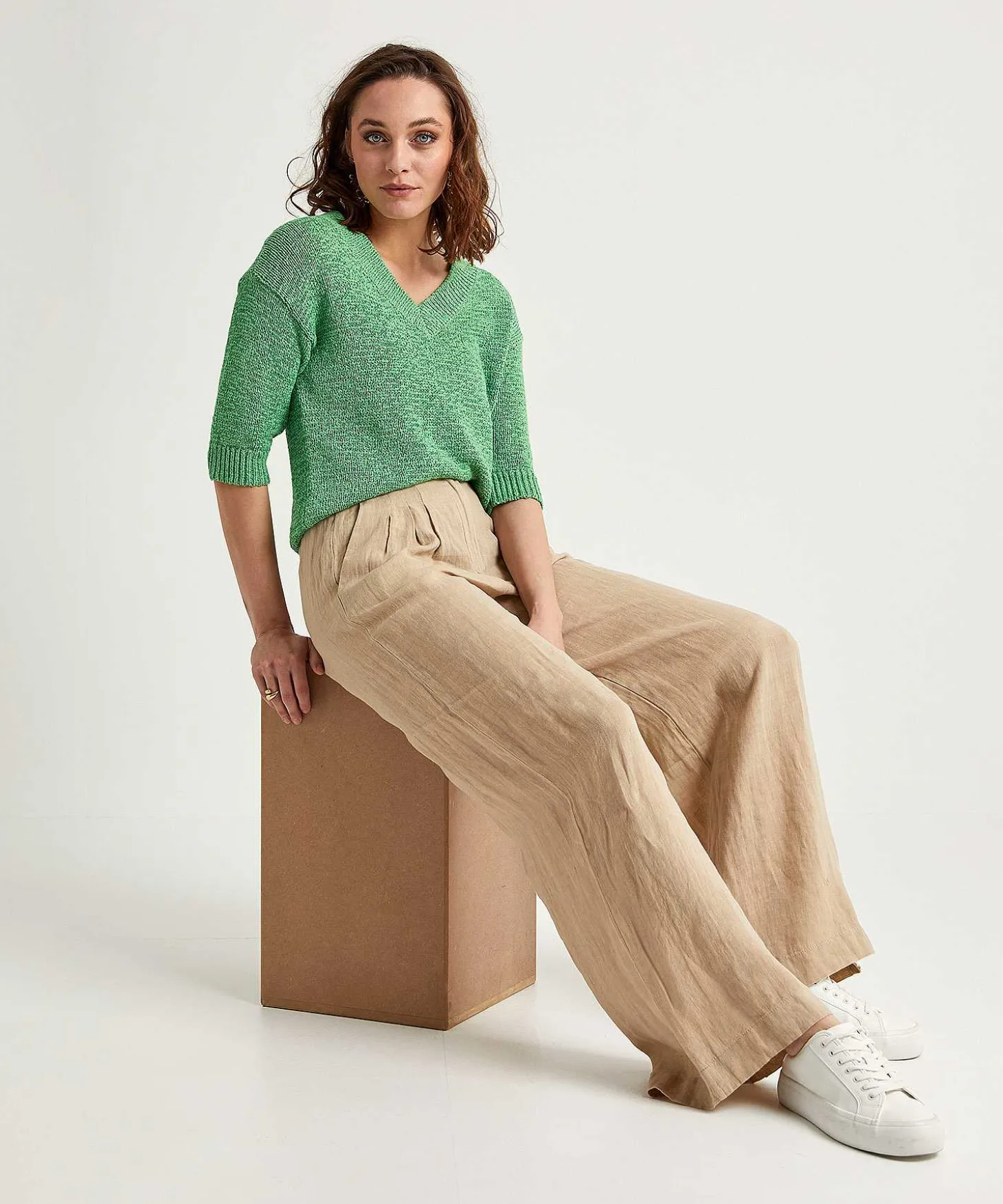 ribbon_yarn_sweater_vnec_0.webp Ribbon Yarn Sweater V-Neck** Store