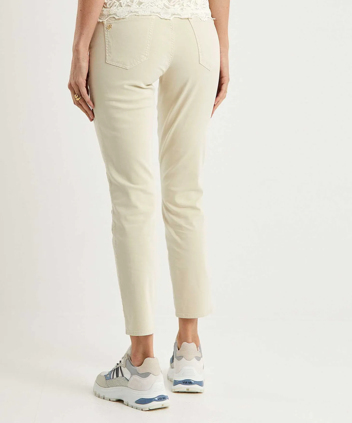 rosner_slim_fit_trousers__2.webp Slim Fit Trousers With Belt Alisa*Rosner Best Sale