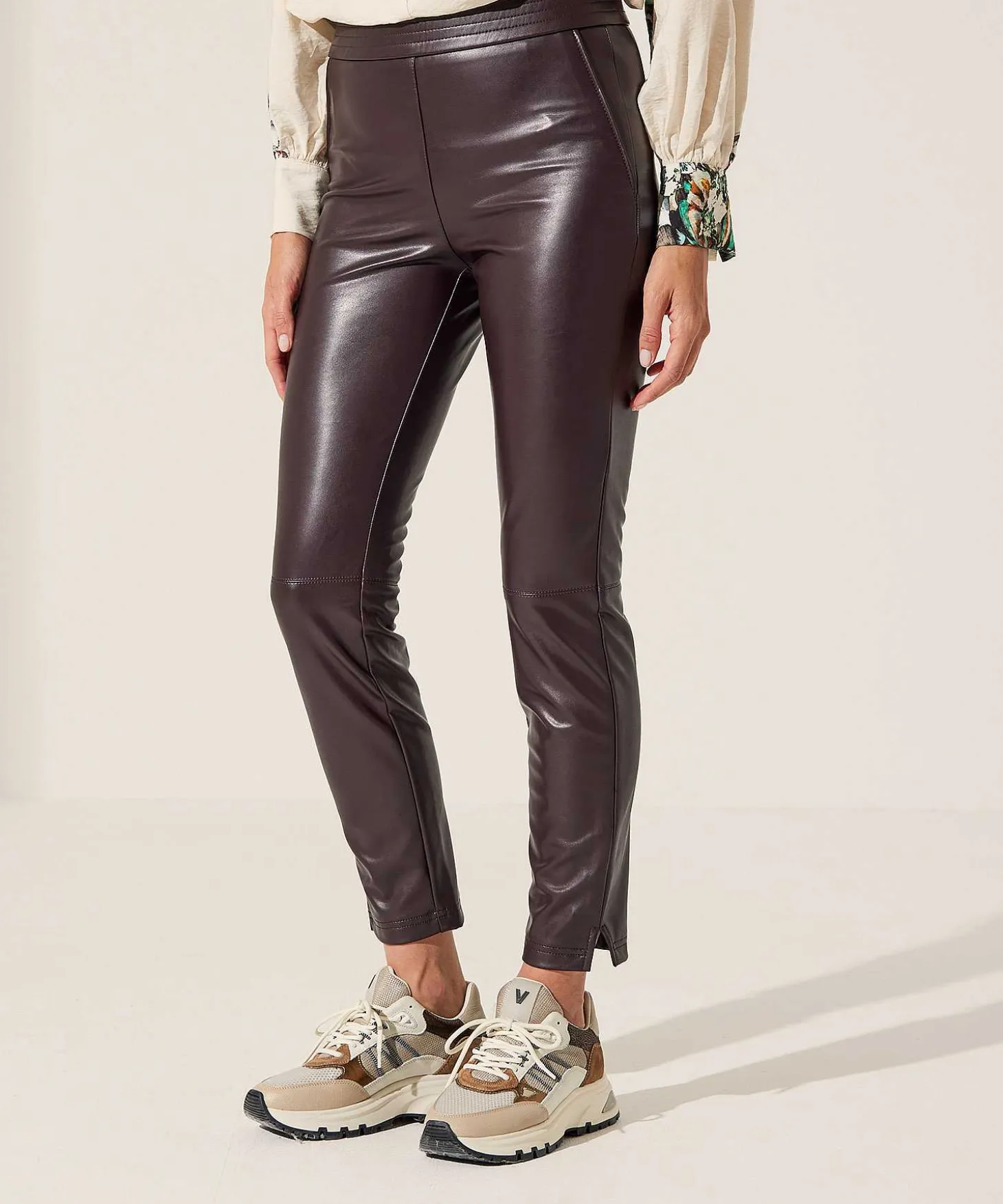 rosner_vegan_leather_treg_2.webp Vegan Leather Tregging Amy*Rosner Store