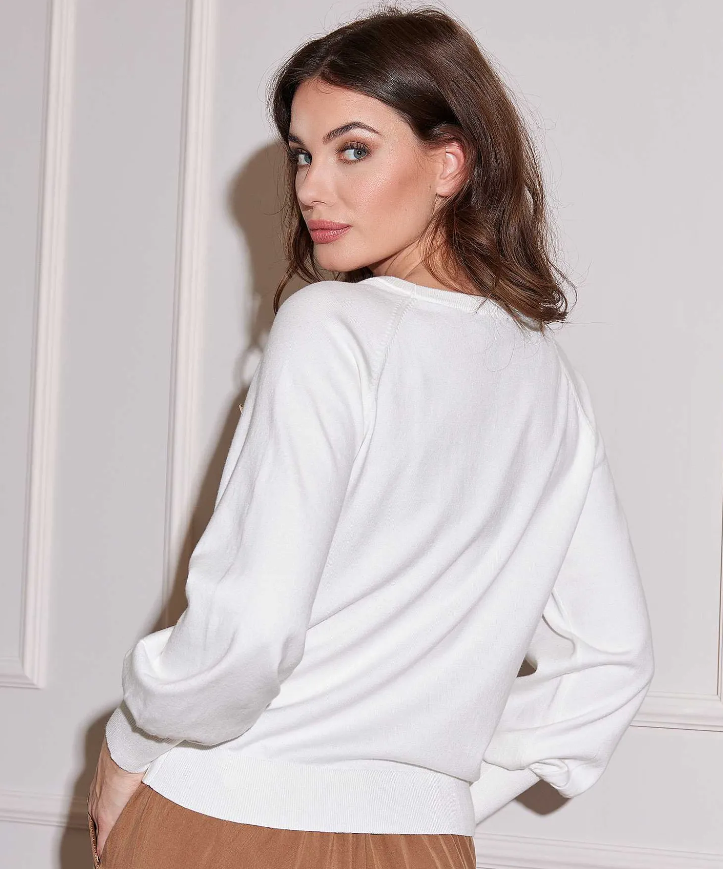 sweater_balloon_sleeve_b_0.webp Sweater Balloon Sleeve Buttons** Hot
