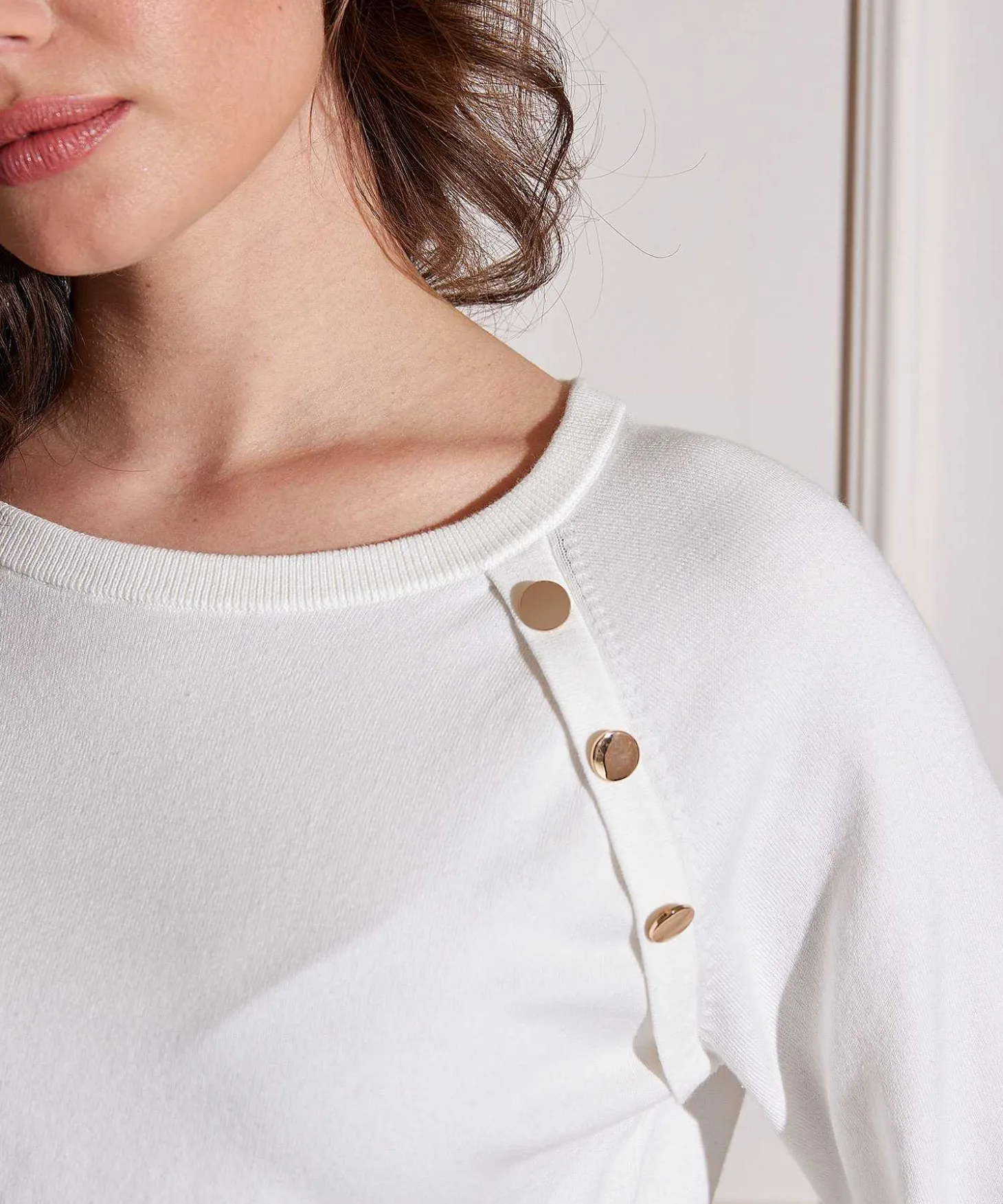 sweater_balloon_sleeve_b_1.webp Sweater Balloon Sleeve Buttons** Hot