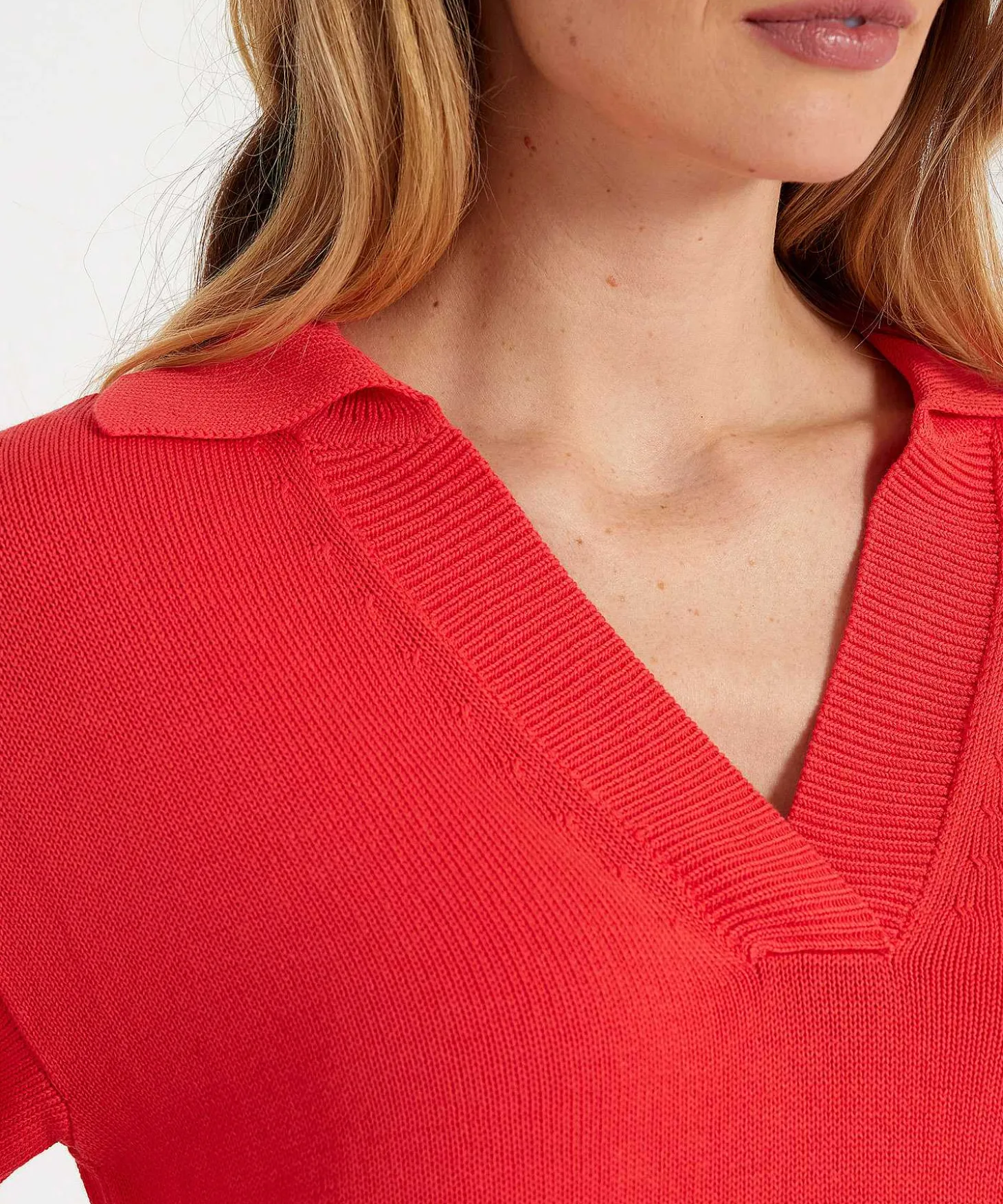 sweater_polo_collar_1-1.webp Sweater Polo Collar** Clearance